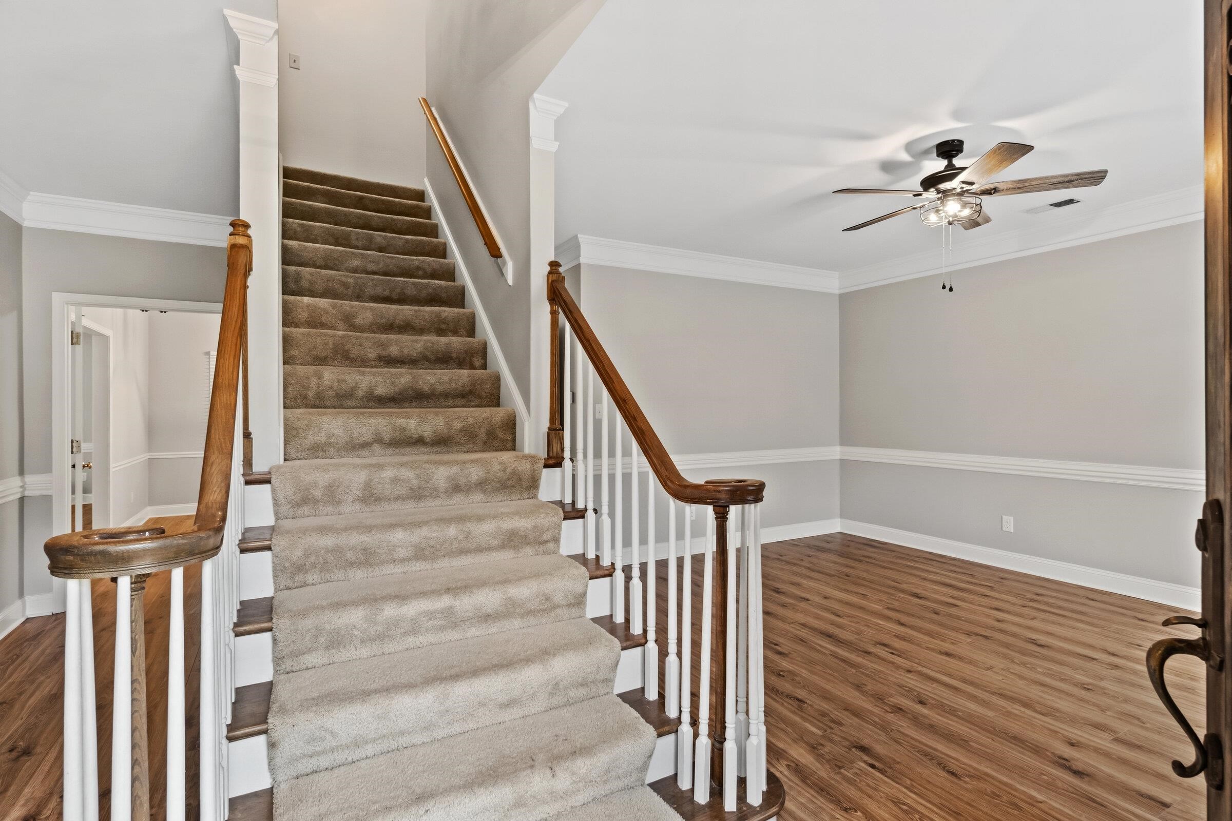 2135 Oaklawn Ln Property Photo 5