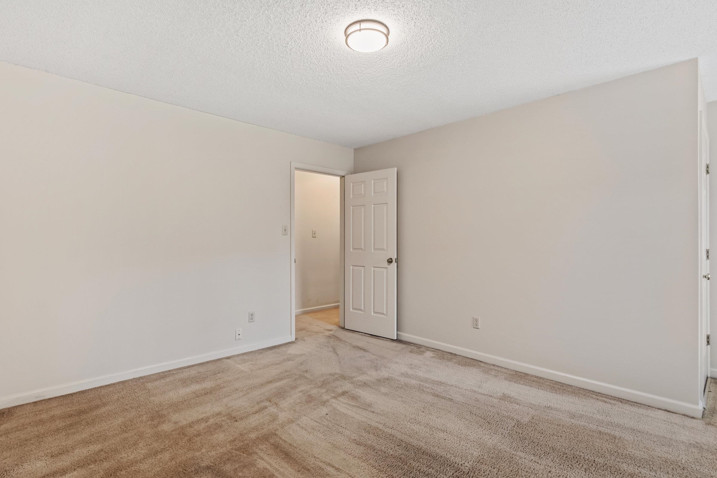 2135 Oaklawn Ln Property Photo 22