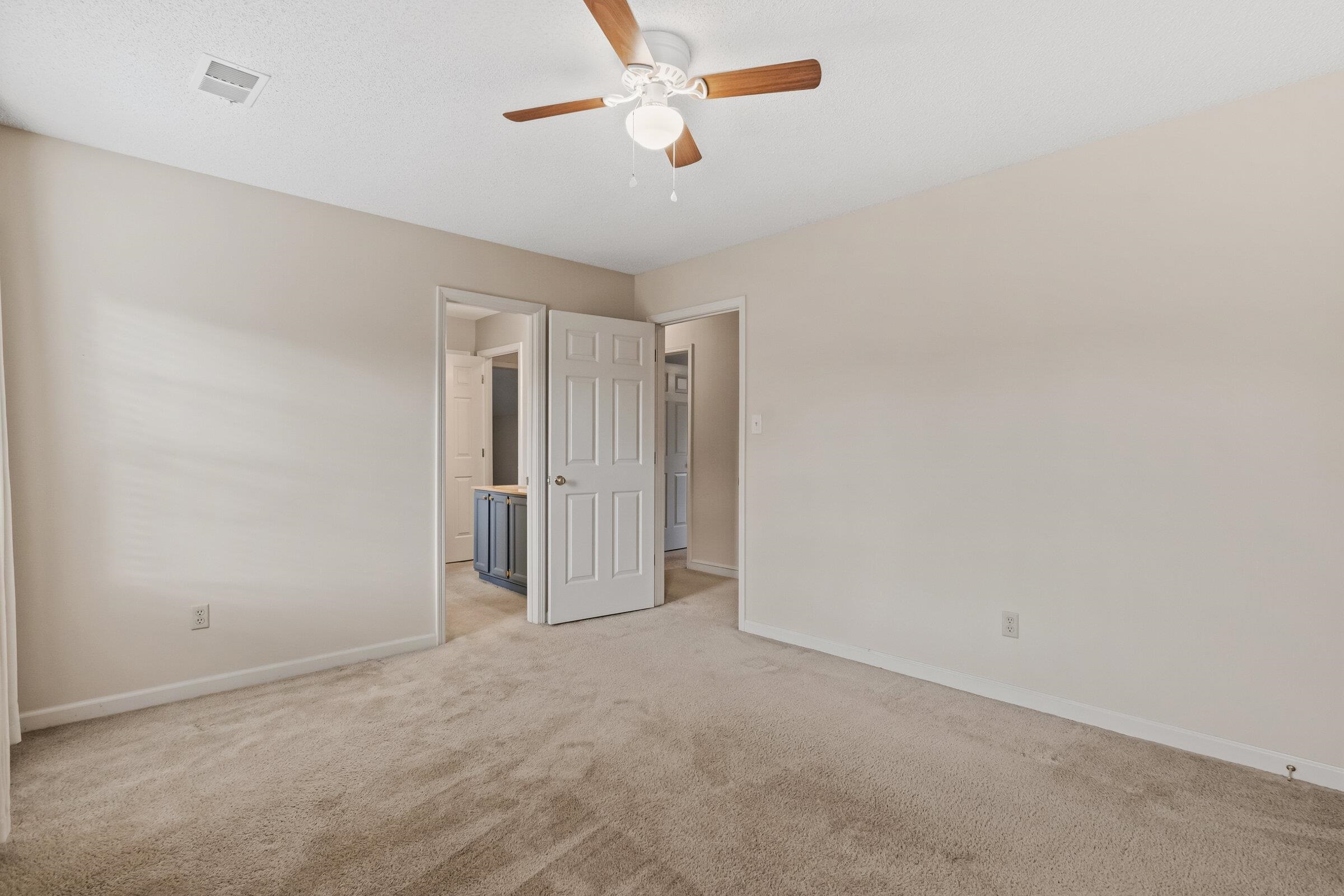 2135 Oaklawn Ln Property Photo 24