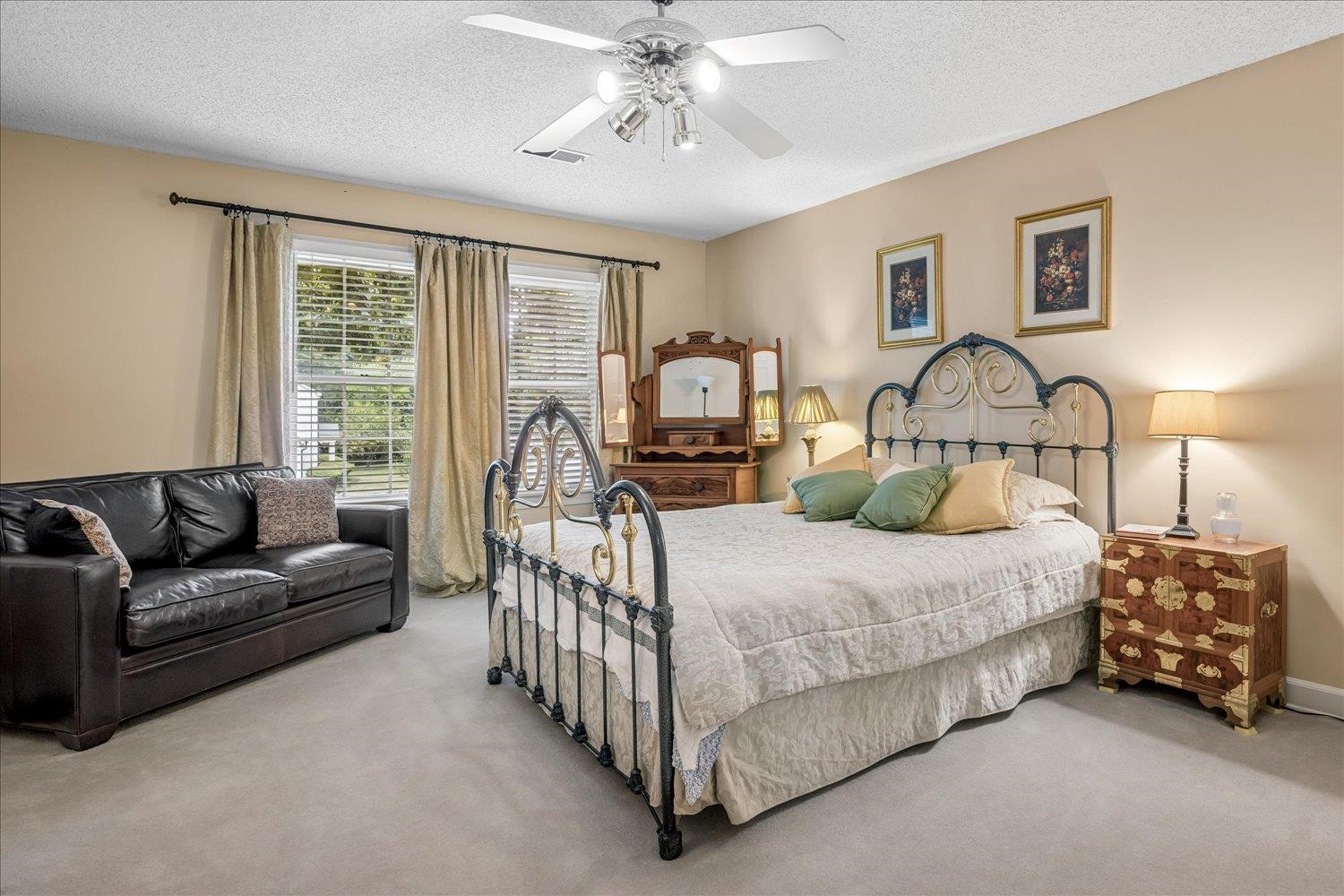 6823 Robin Perch Cv Property Photo 28