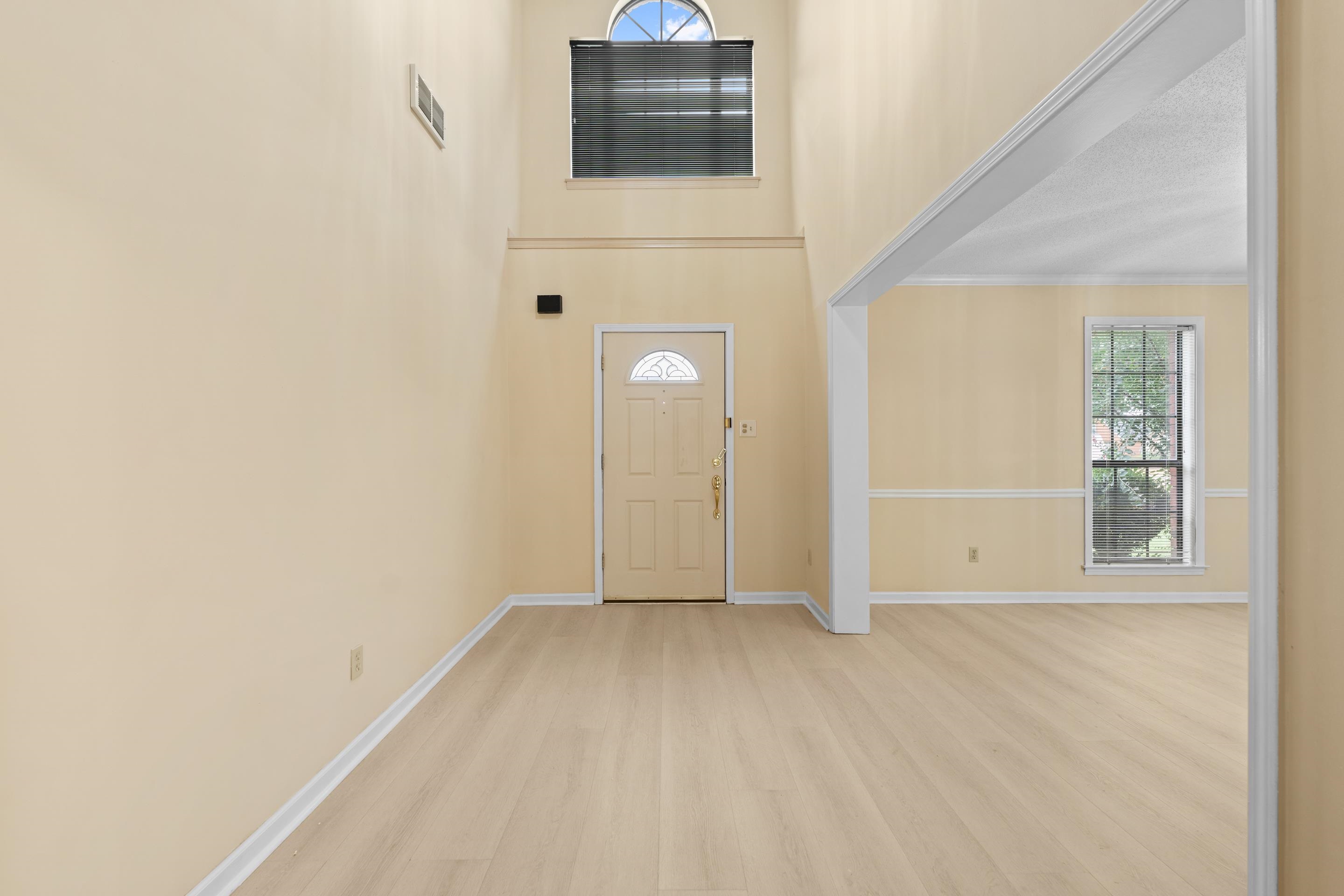 6598 Stonetrace Dr Property Photo 3