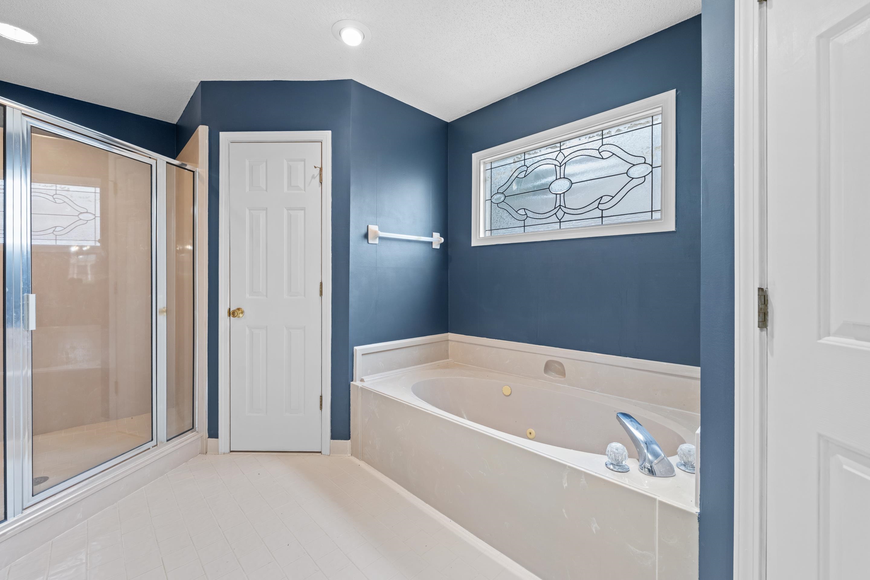 6598 Stonetrace Dr Property Photo 16