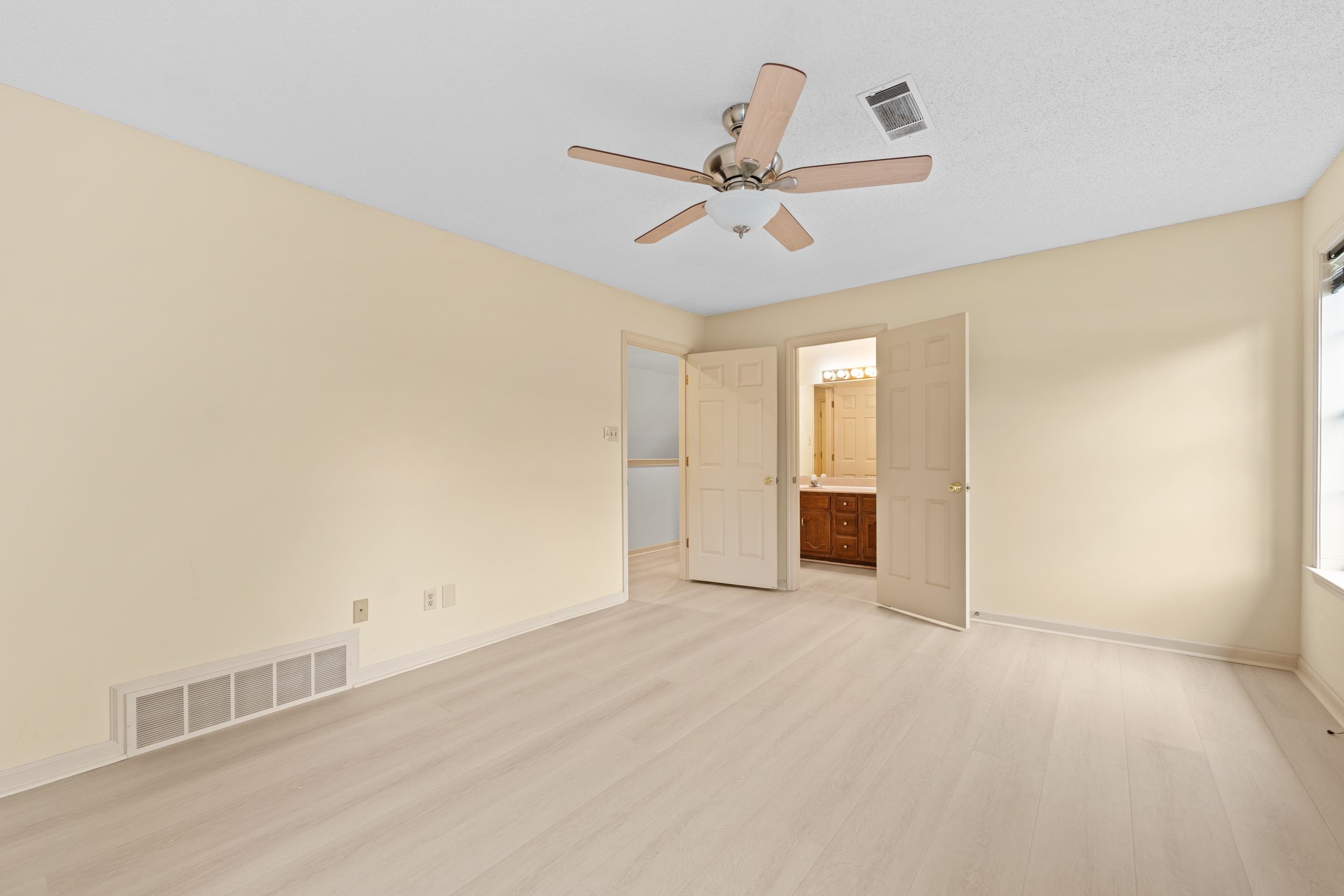 6598 Stonetrace Dr Property Photo 19