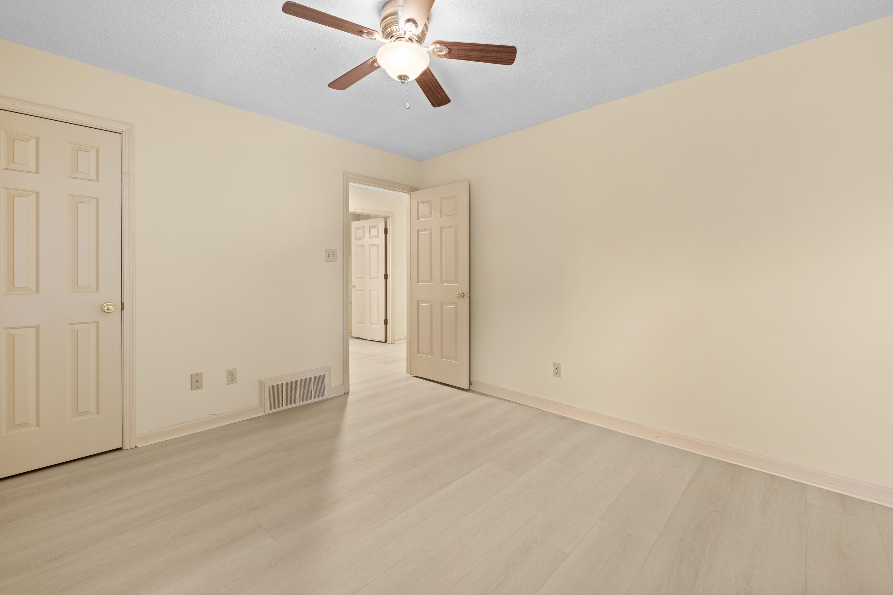 6598 Stonetrace Dr Property Photo 21