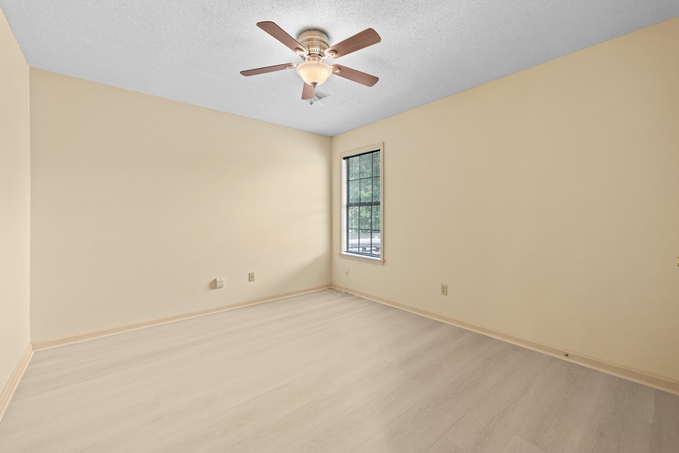 6598 Stonetrace Dr Property Photo 22