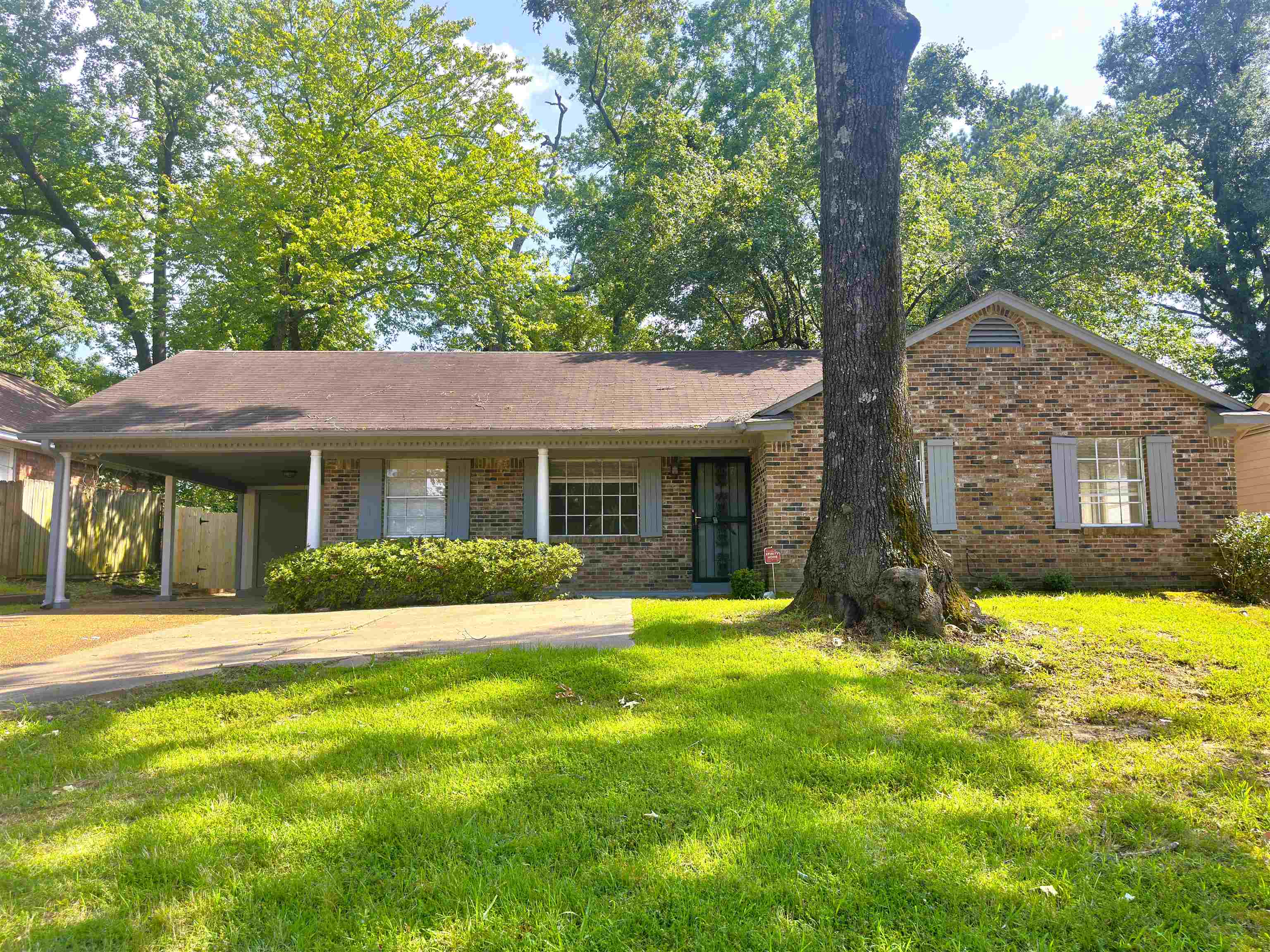 5209 Yale Rd Property Photo 1
