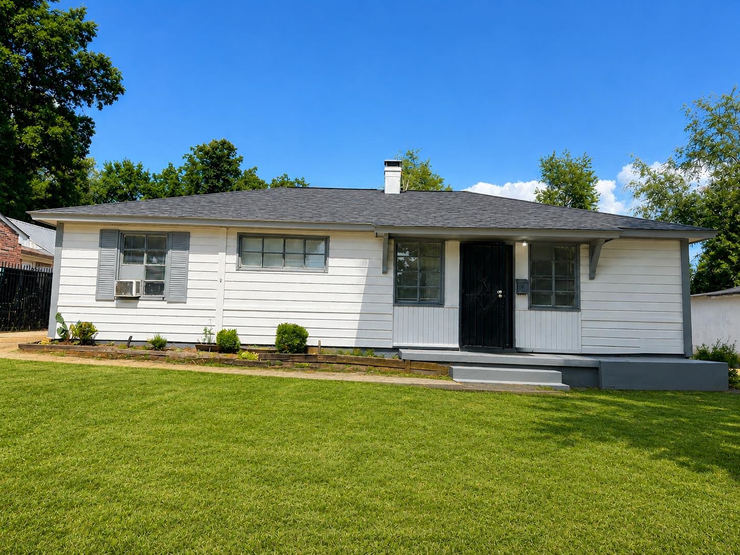 1770 SUGARLOAF ST Property Photo 1
