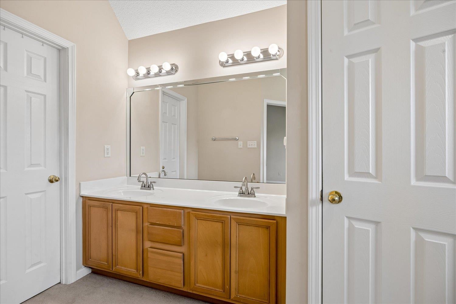 5151 Bluff Springs Cv Property Photo 18