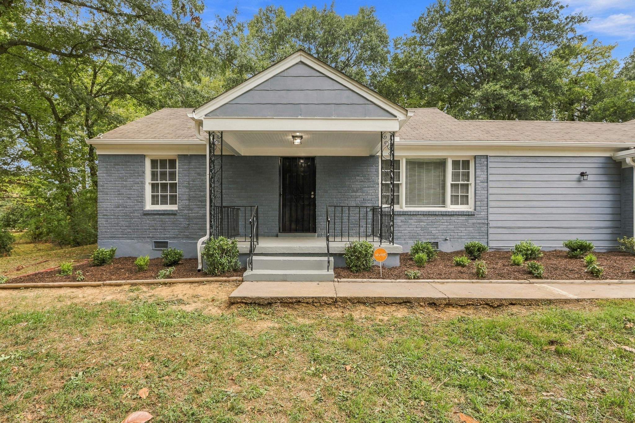 1686 Alta Vista Dr Property Photo 1