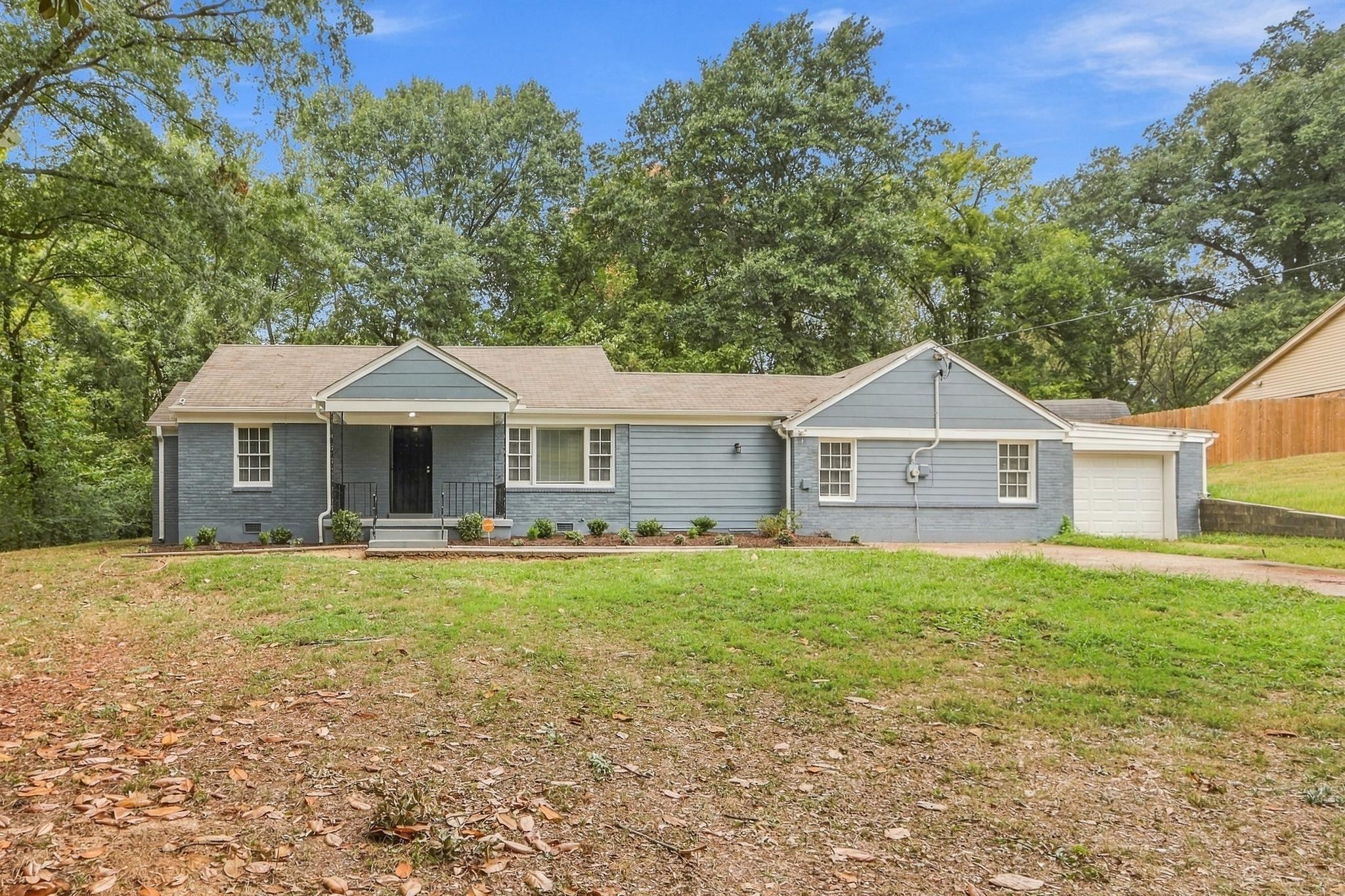 1686 Alta Vista Dr Property Photo 2