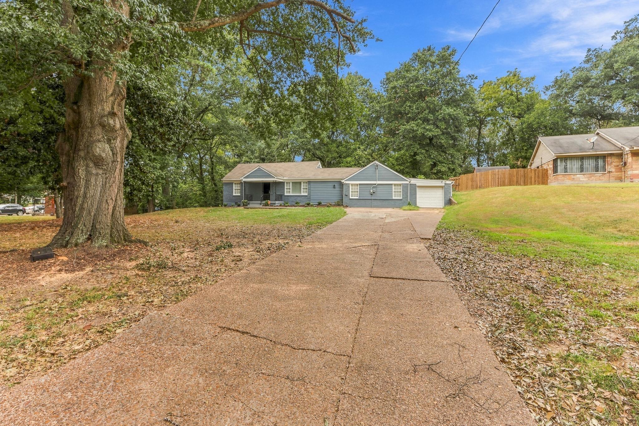 1686 Alta Vista Dr Property Photo 4
