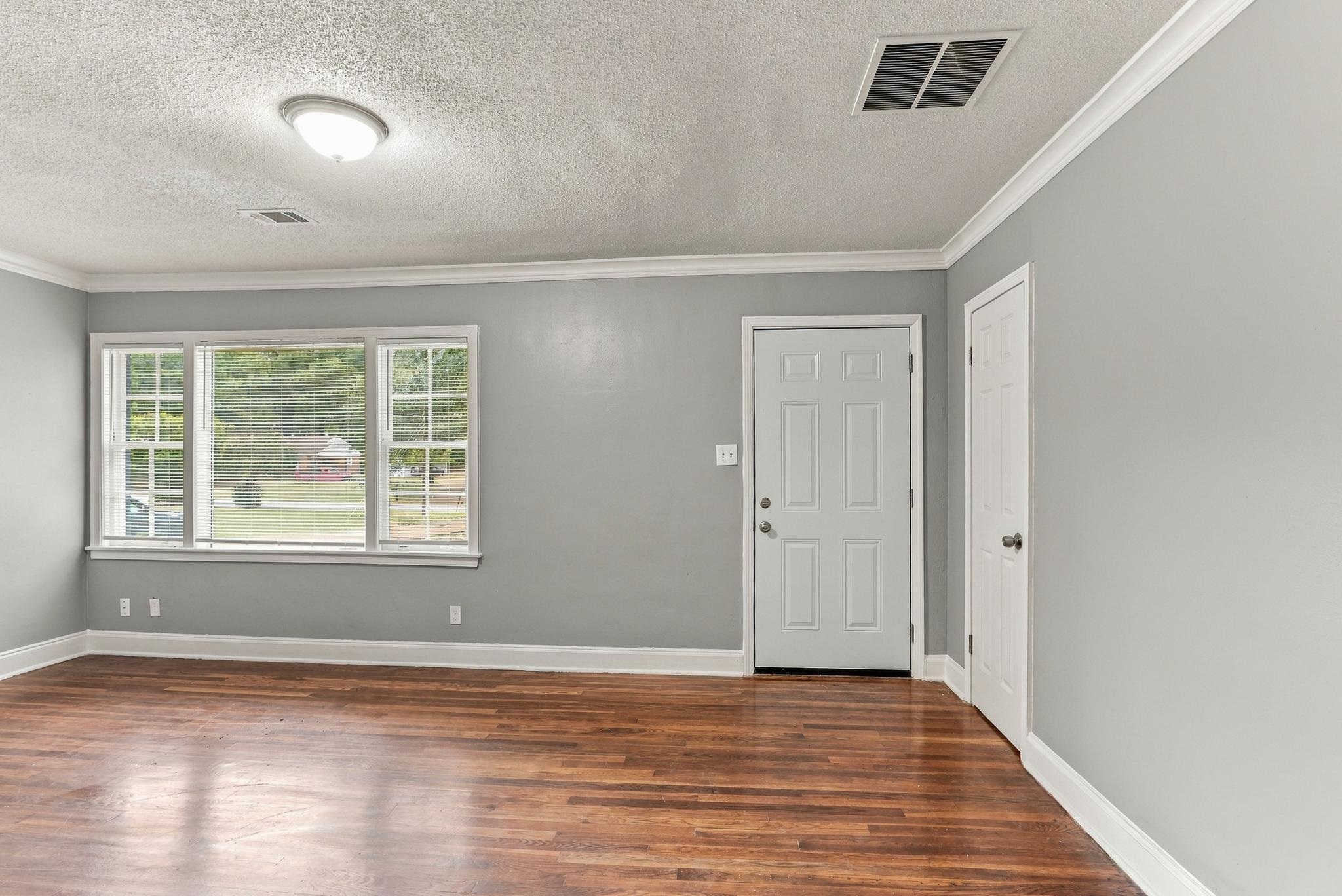 1686 Alta Vista Dr Property Photo 6