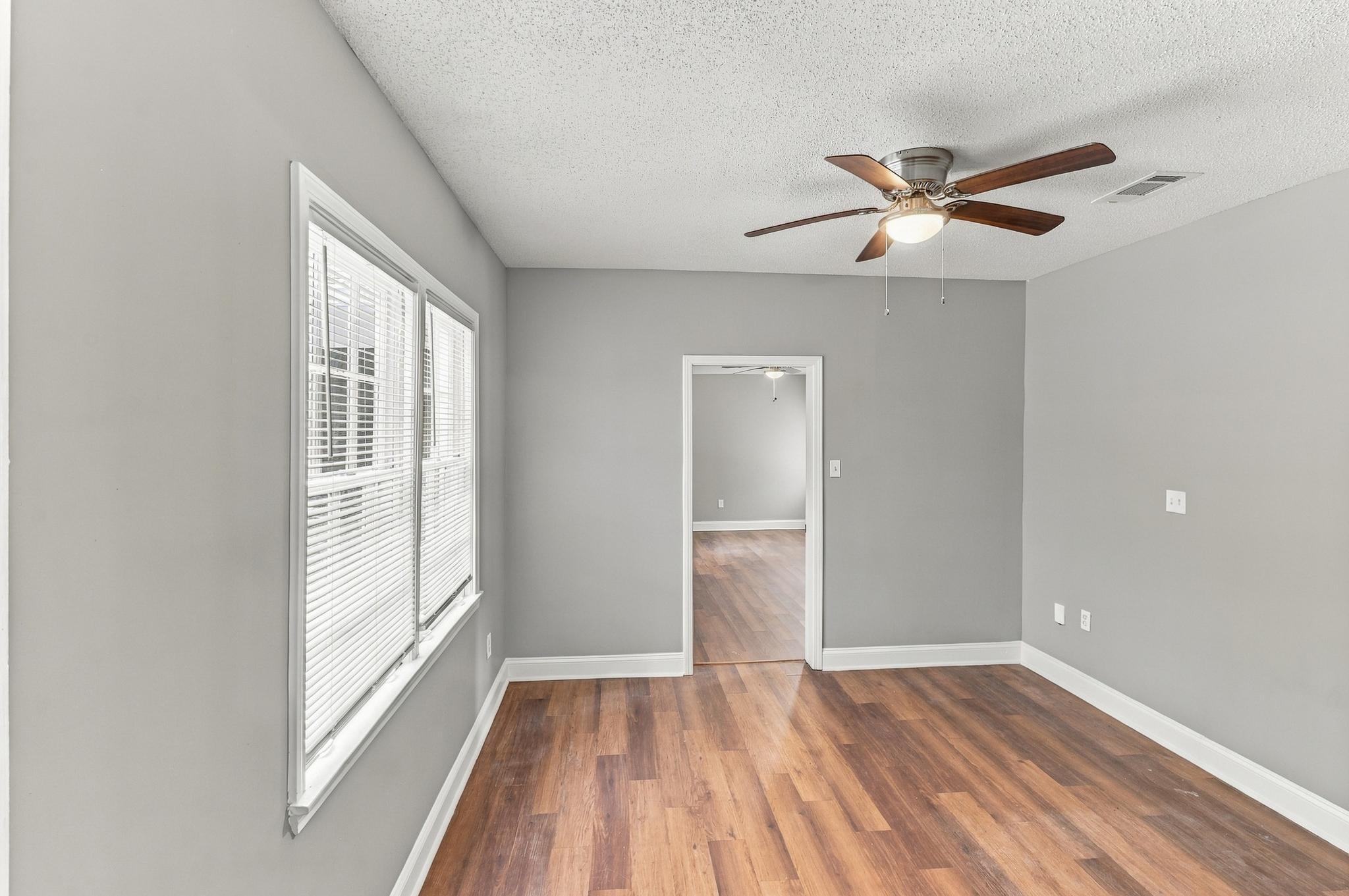1686 Alta Vista Dr Property Photo 21
