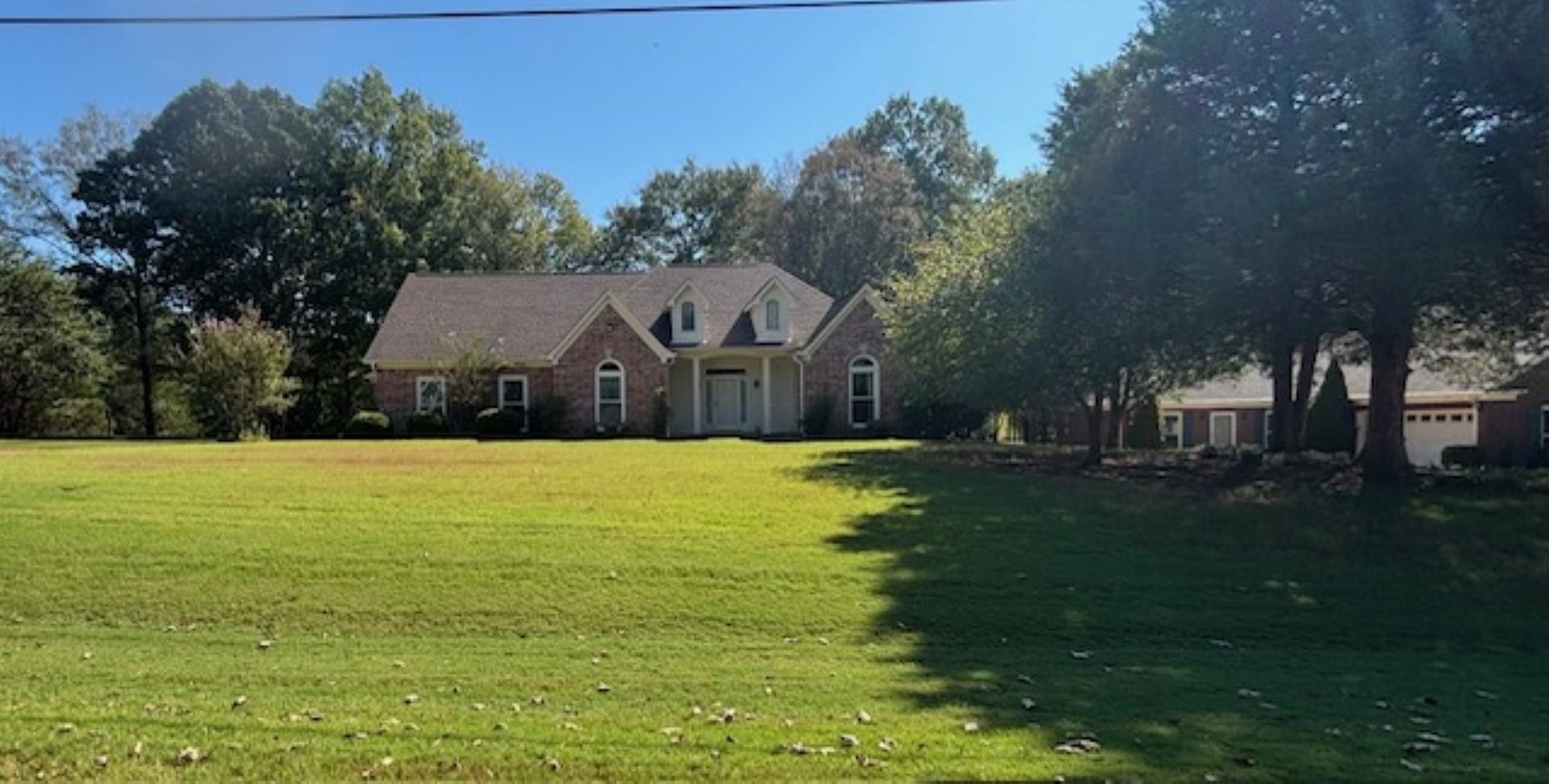 110 Shady Oaks Dr Property Photo 2