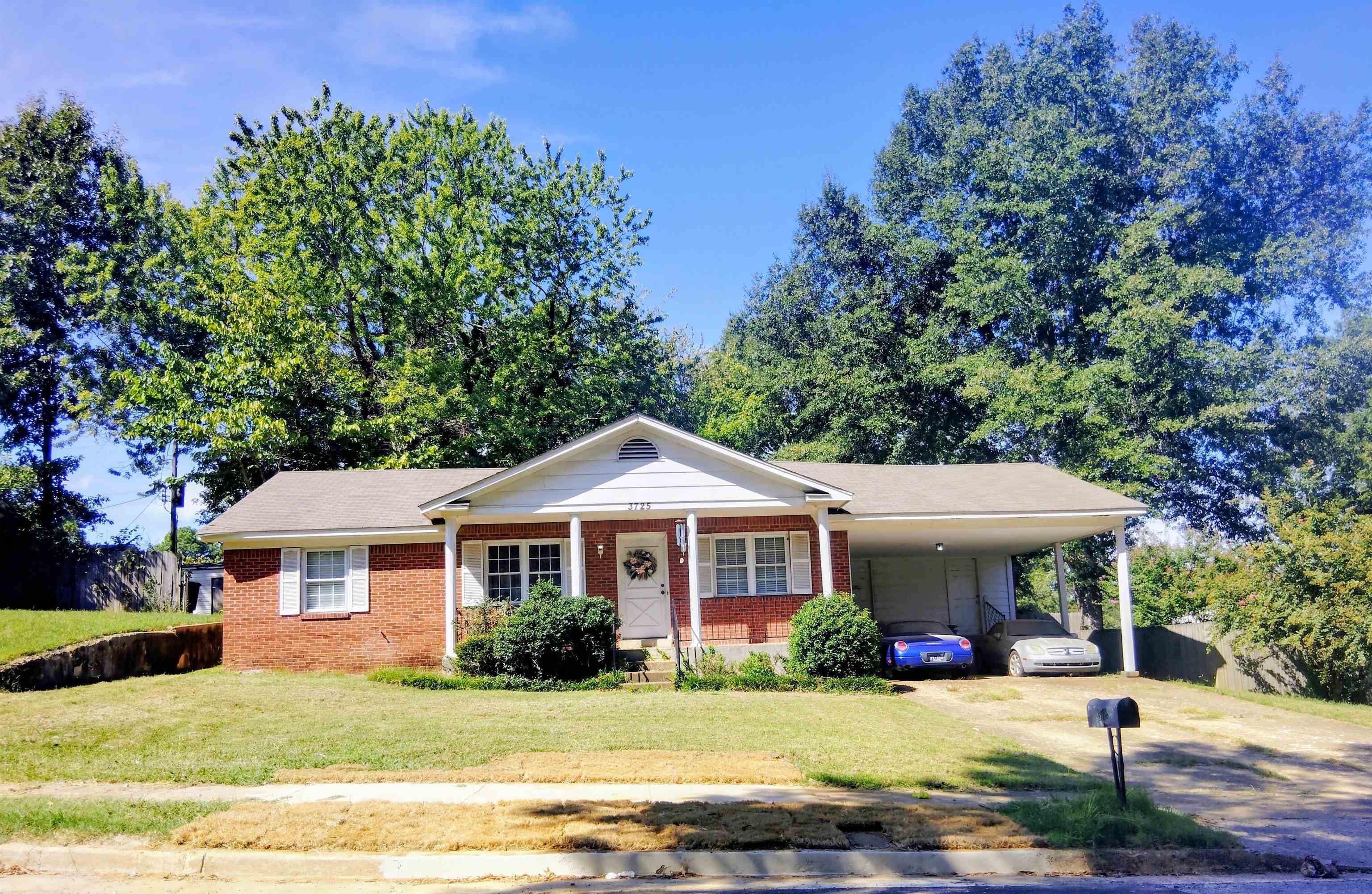 3725 Twinmont St Property Photo 2
