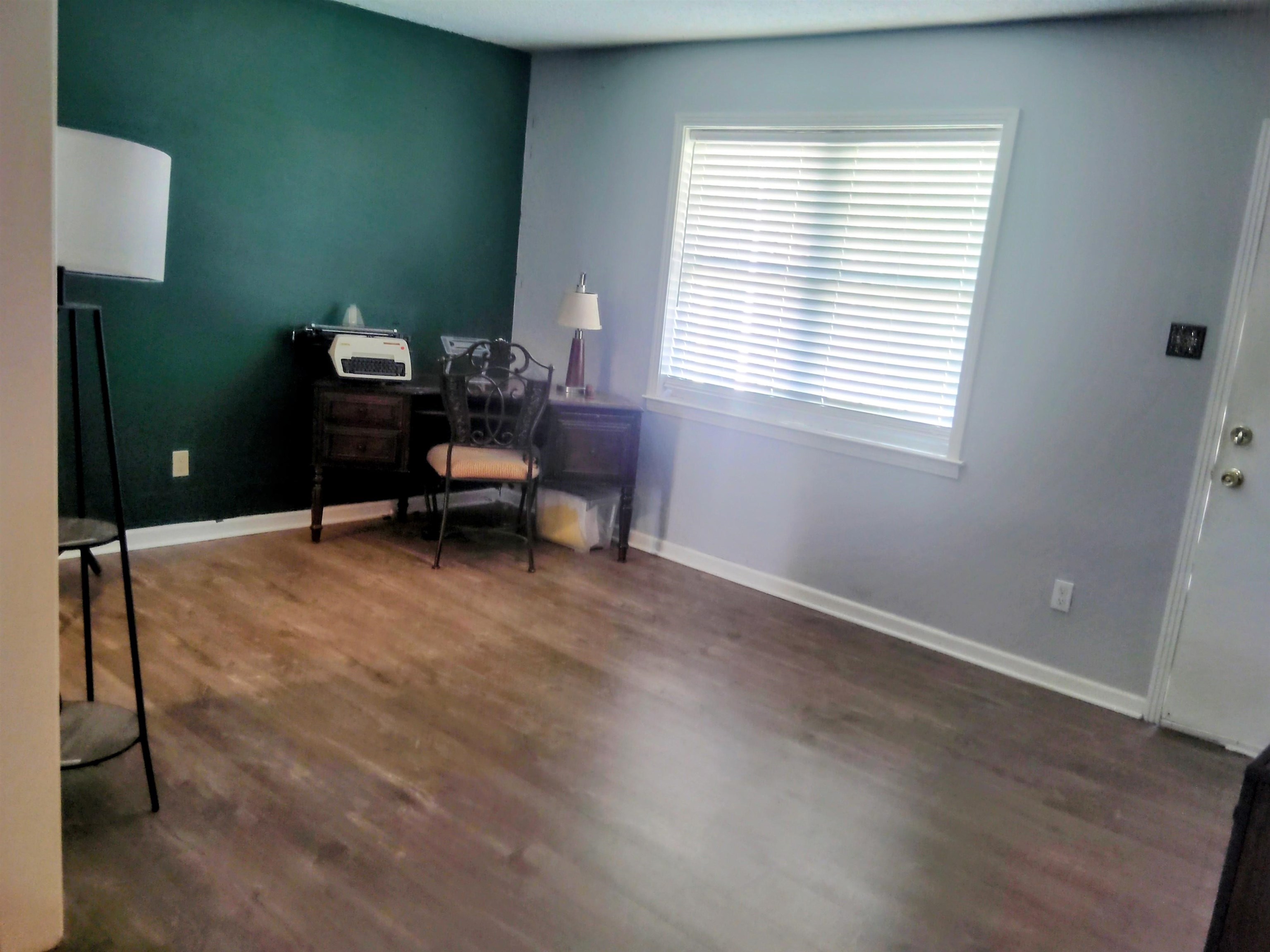 3725 Twinmont St Property Photo 5