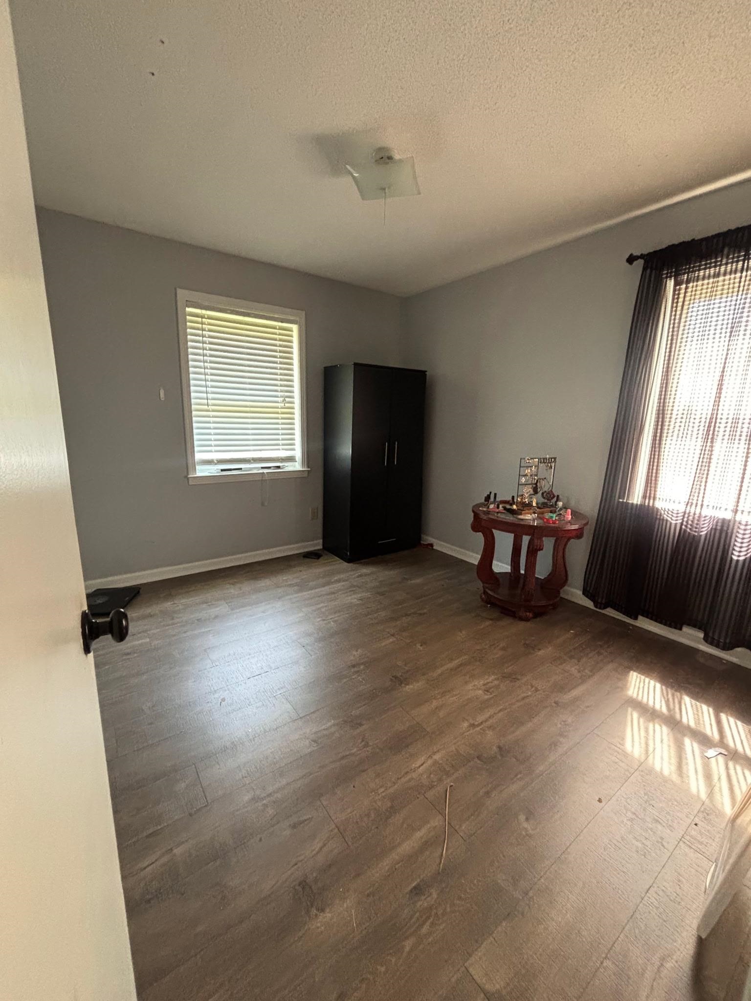 3725 Twinmont St Property Photo 8