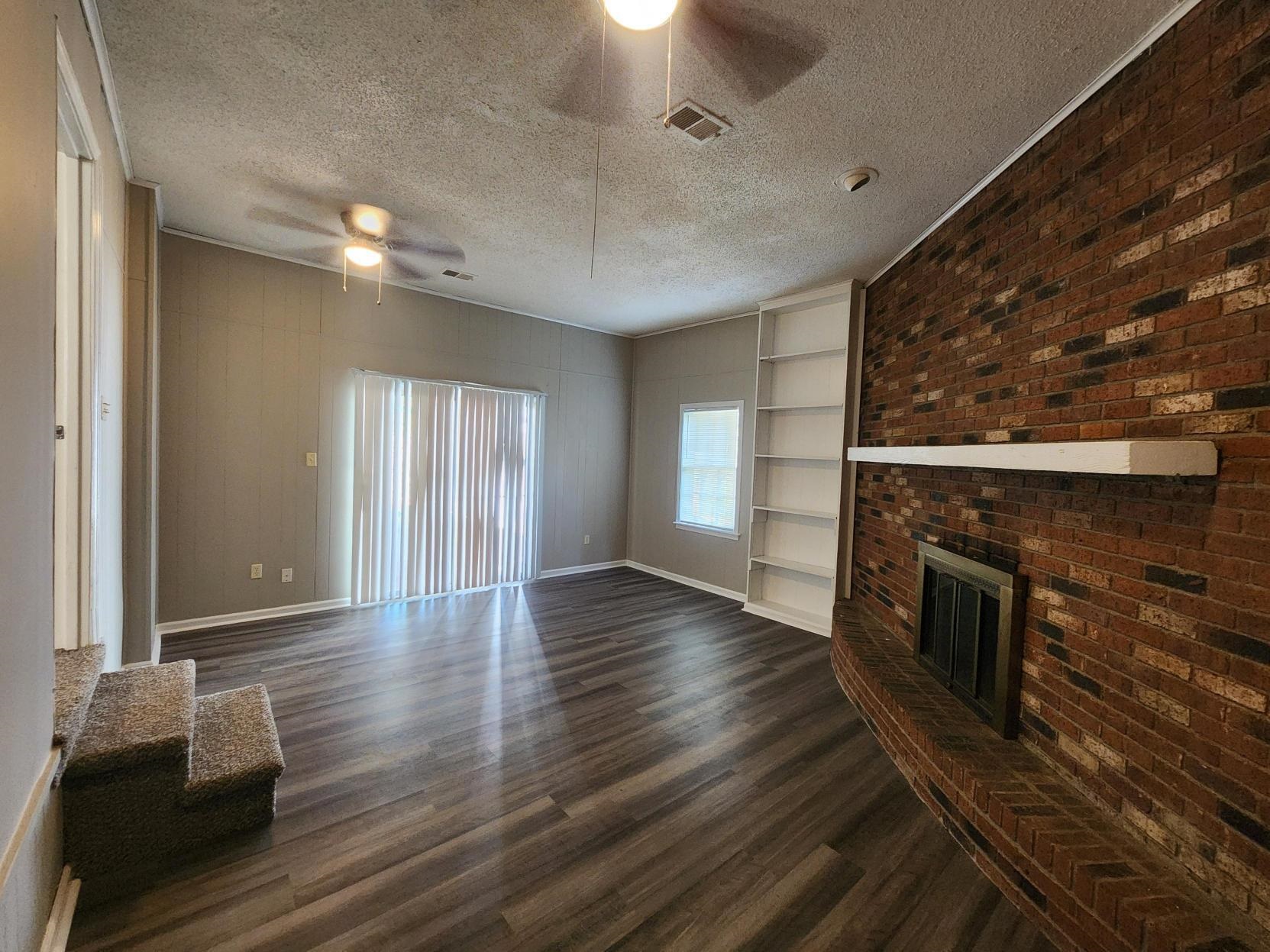 4425 Boyce Rd Property Photo 2