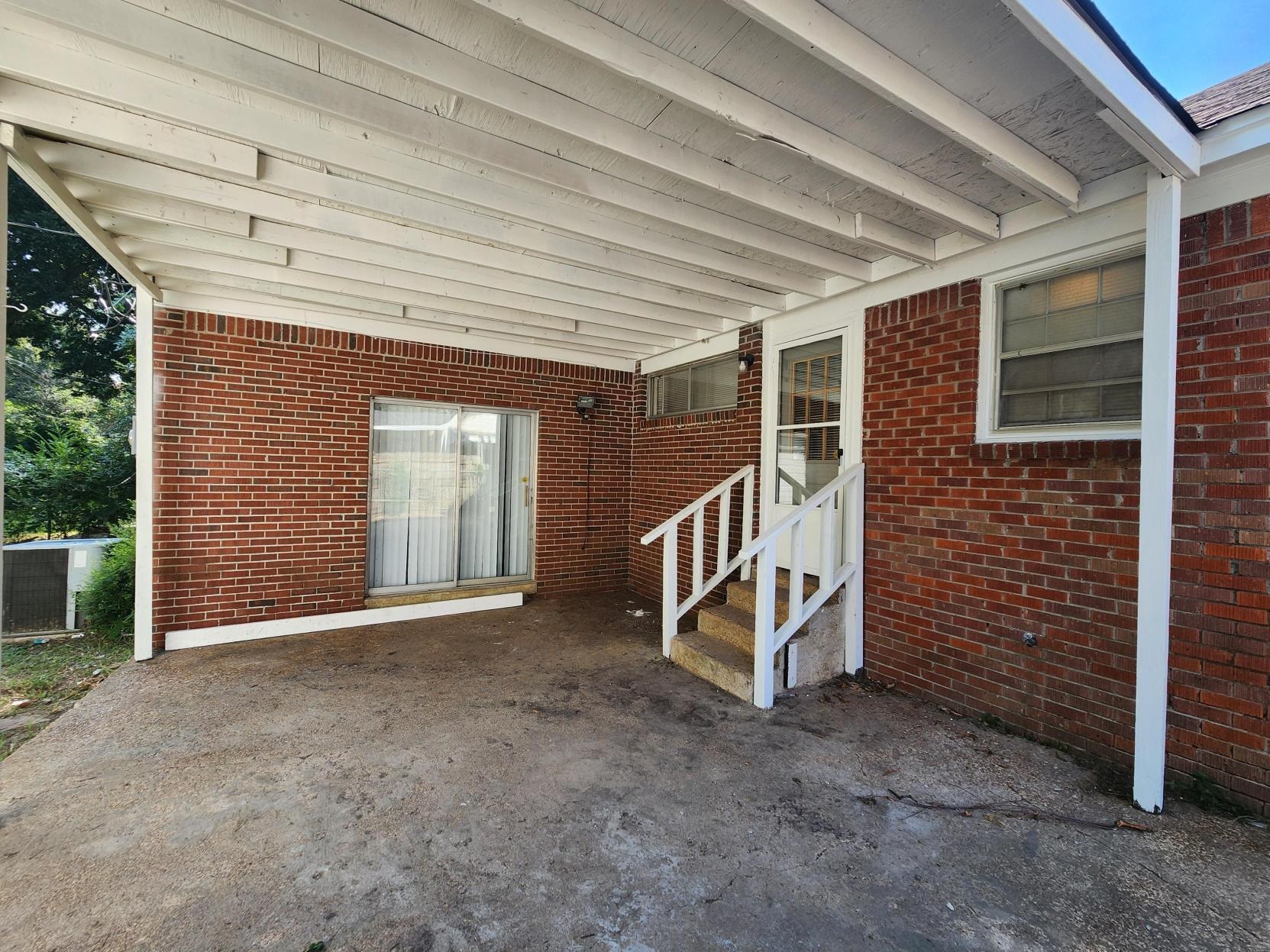 4425 Boyce Rd Property Photo 4