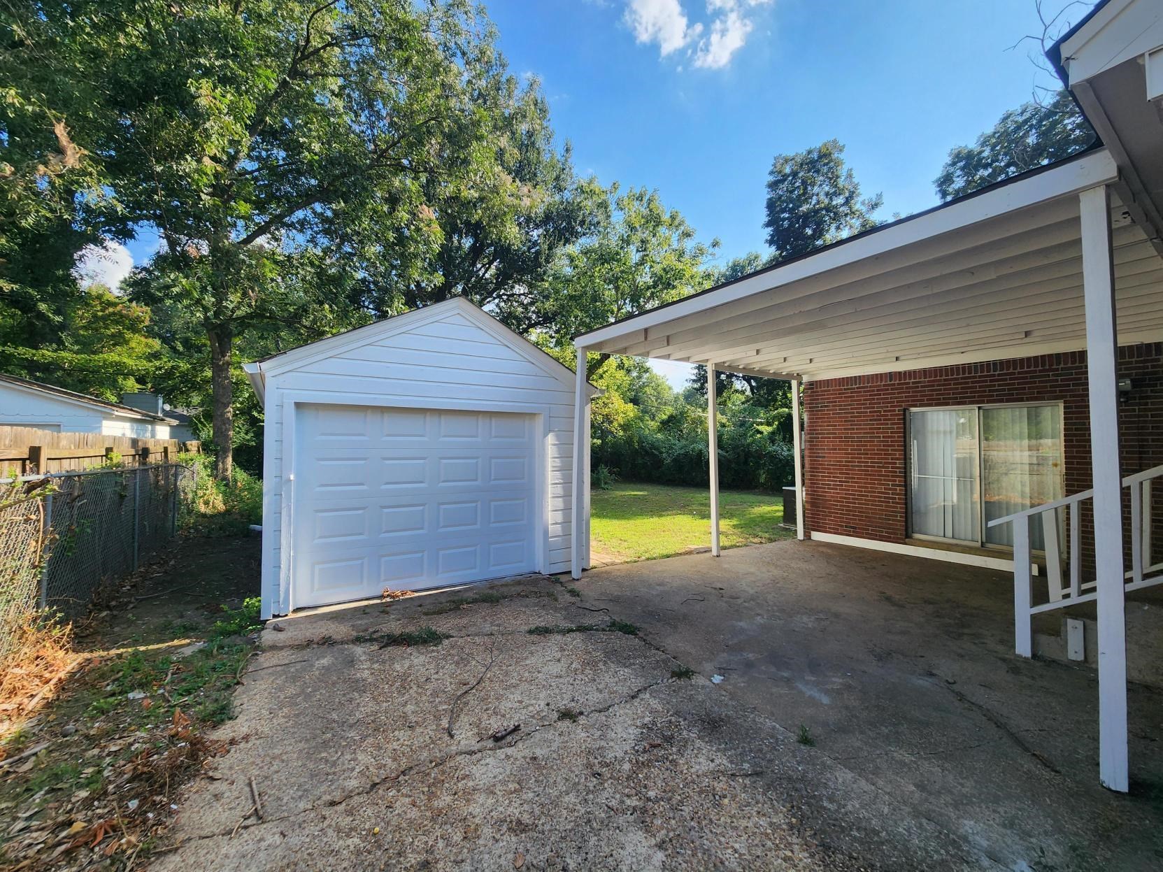 4425 Boyce Rd Property Photo 5