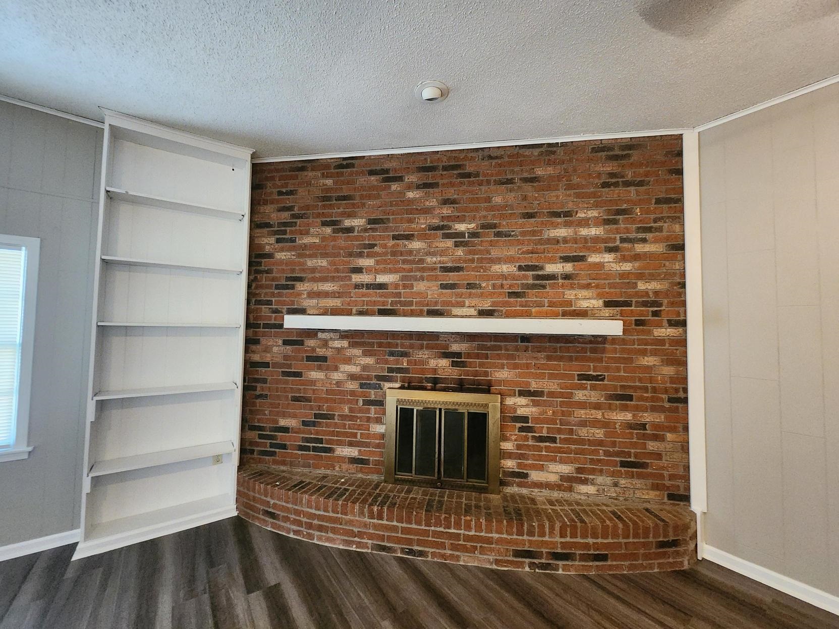 4425 Boyce Rd Property Photo 6