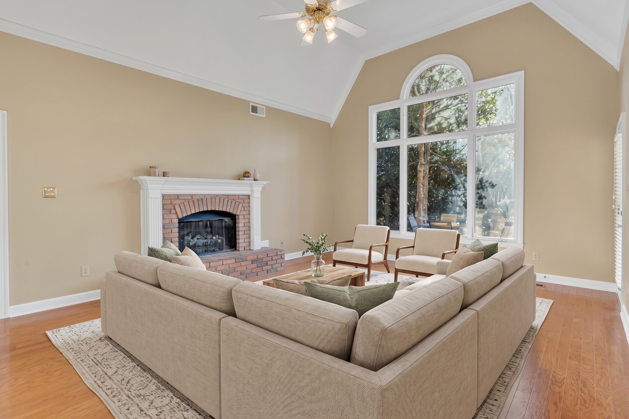 2660 Dibrell Trail Dr Property Photo 4
