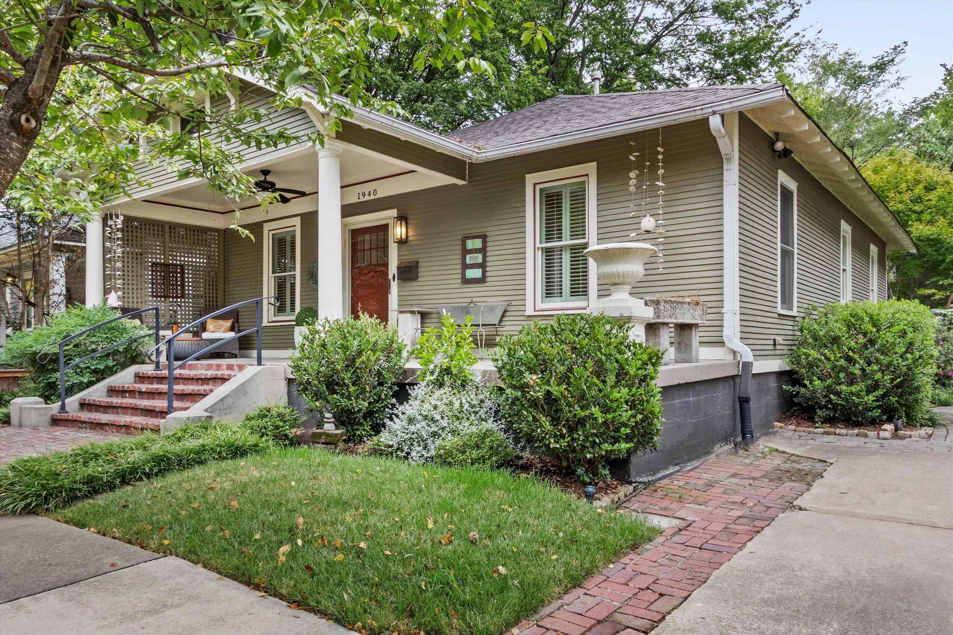 1940 Carr Ave Property Photo 2