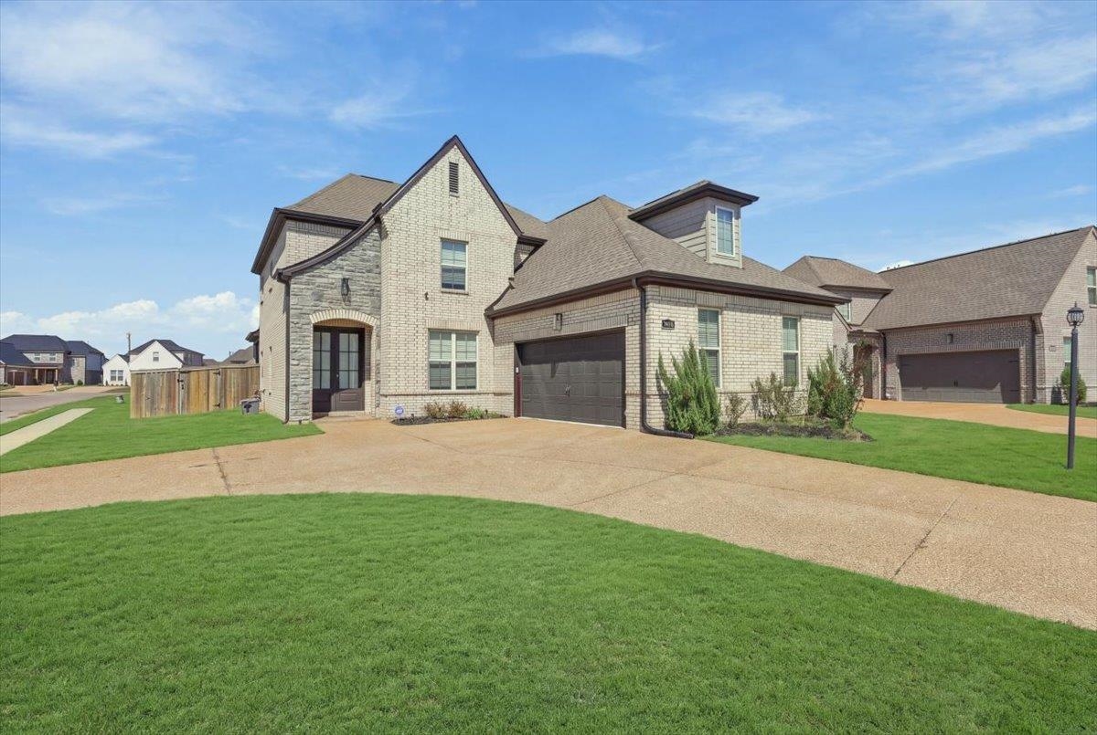 9748 Jackson Run Ln Property Photo 2