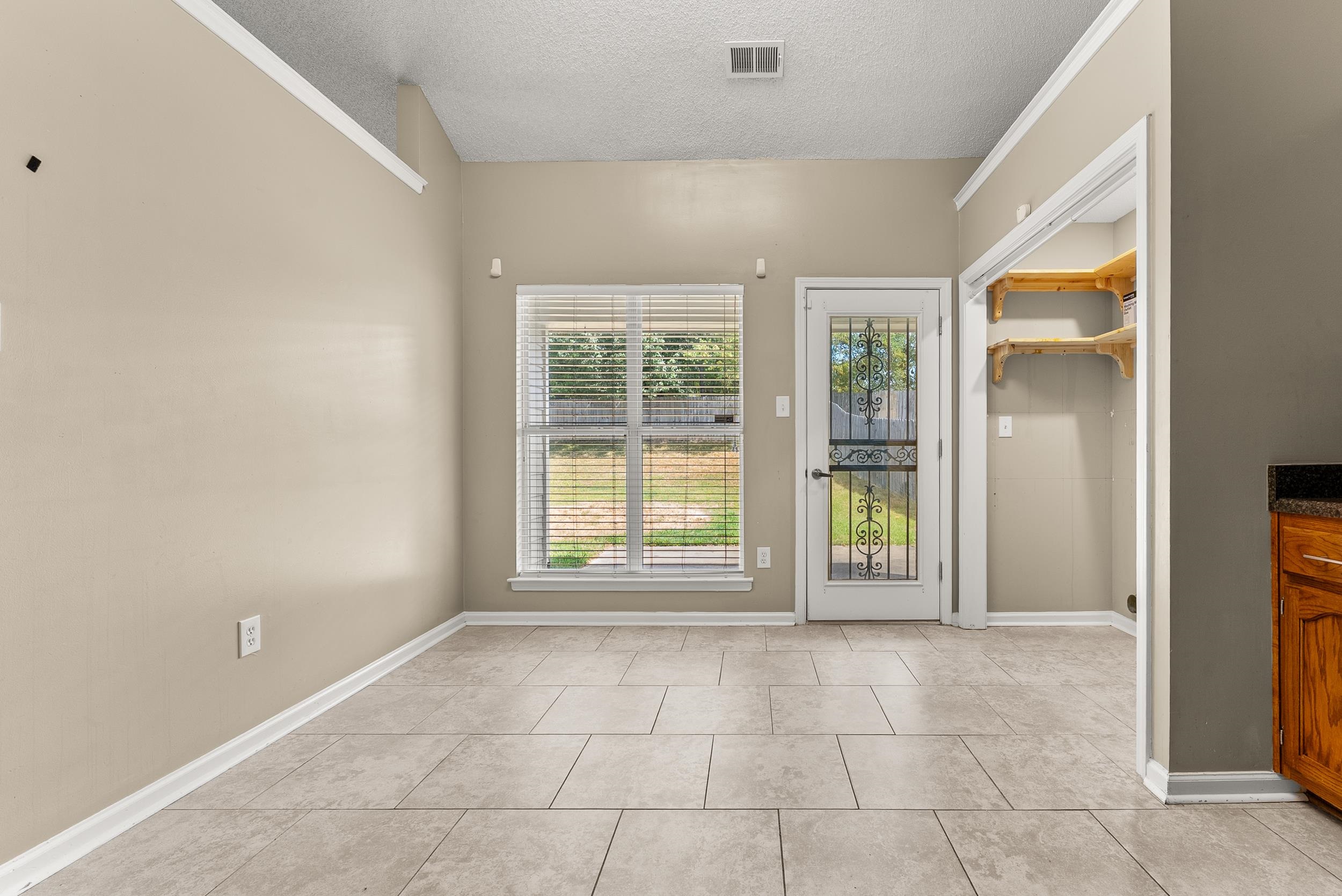 4062 Rosebury Ln Property Photo 11