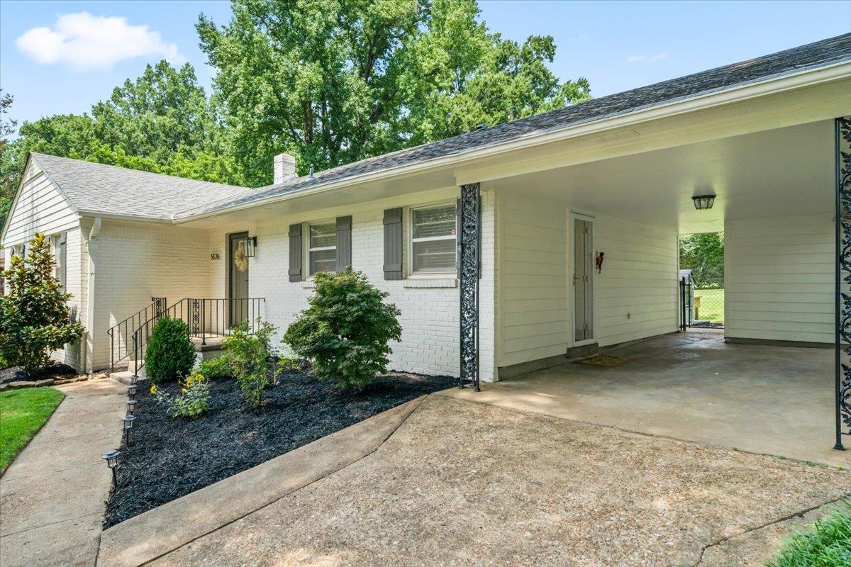 5126 Norich Ave Property Photo 8