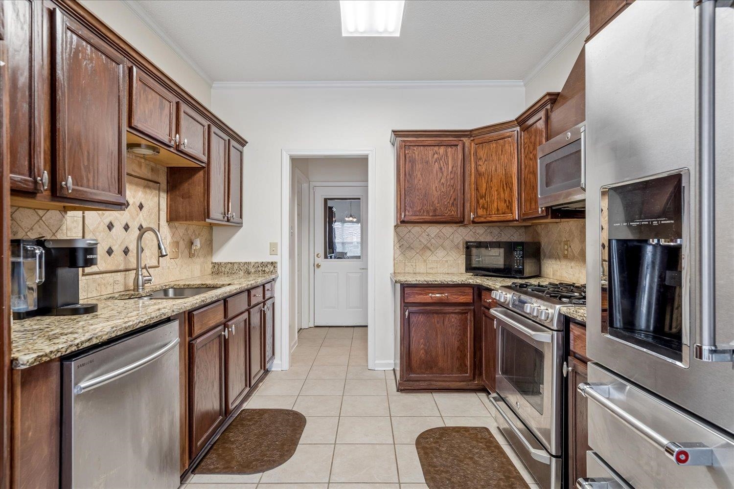 1527 Far Dr Property Photo 10
