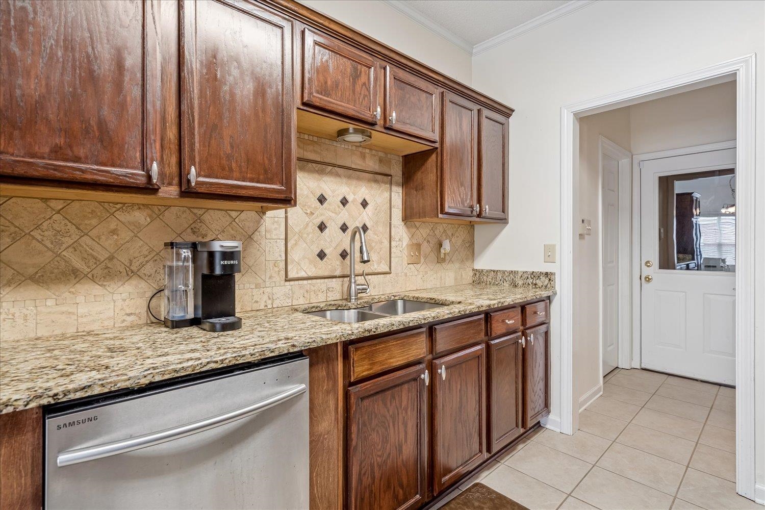1527 Far Dr Property Photo 11