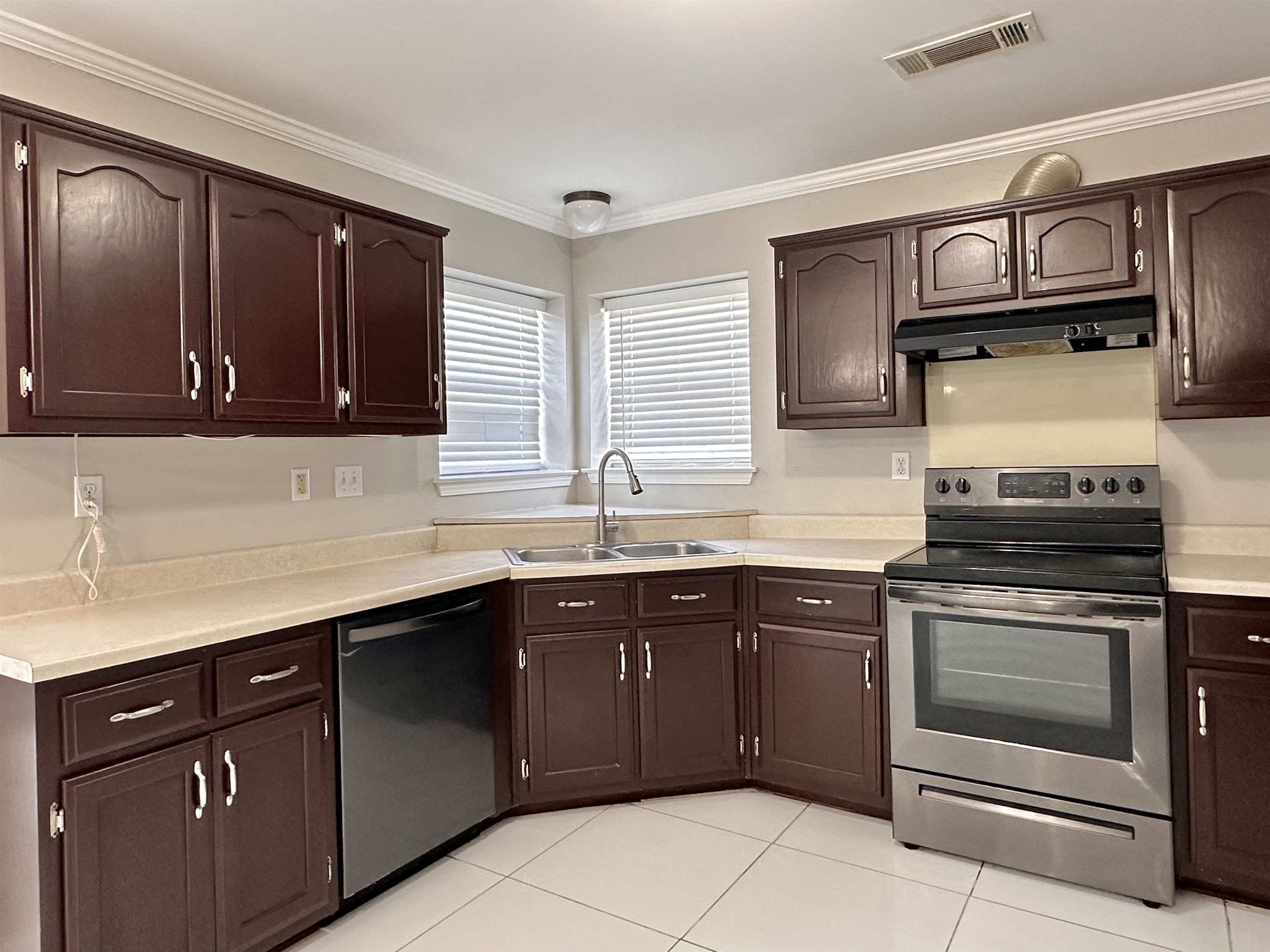 5662 Morning Flower Dr Property Photo 6