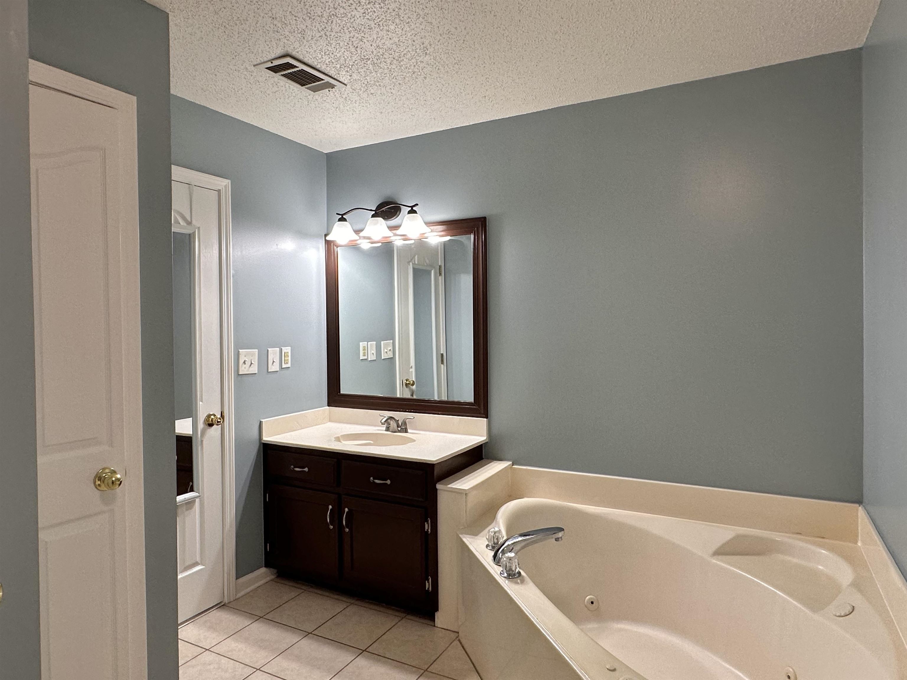 5662 Morning Flower Dr Property Photo 14