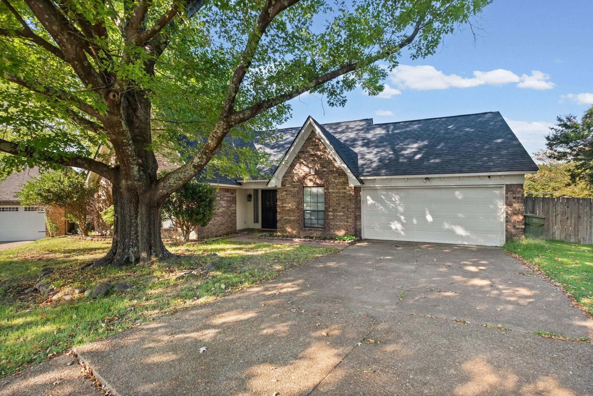 7770 Juniper Cv Property Photo 2
