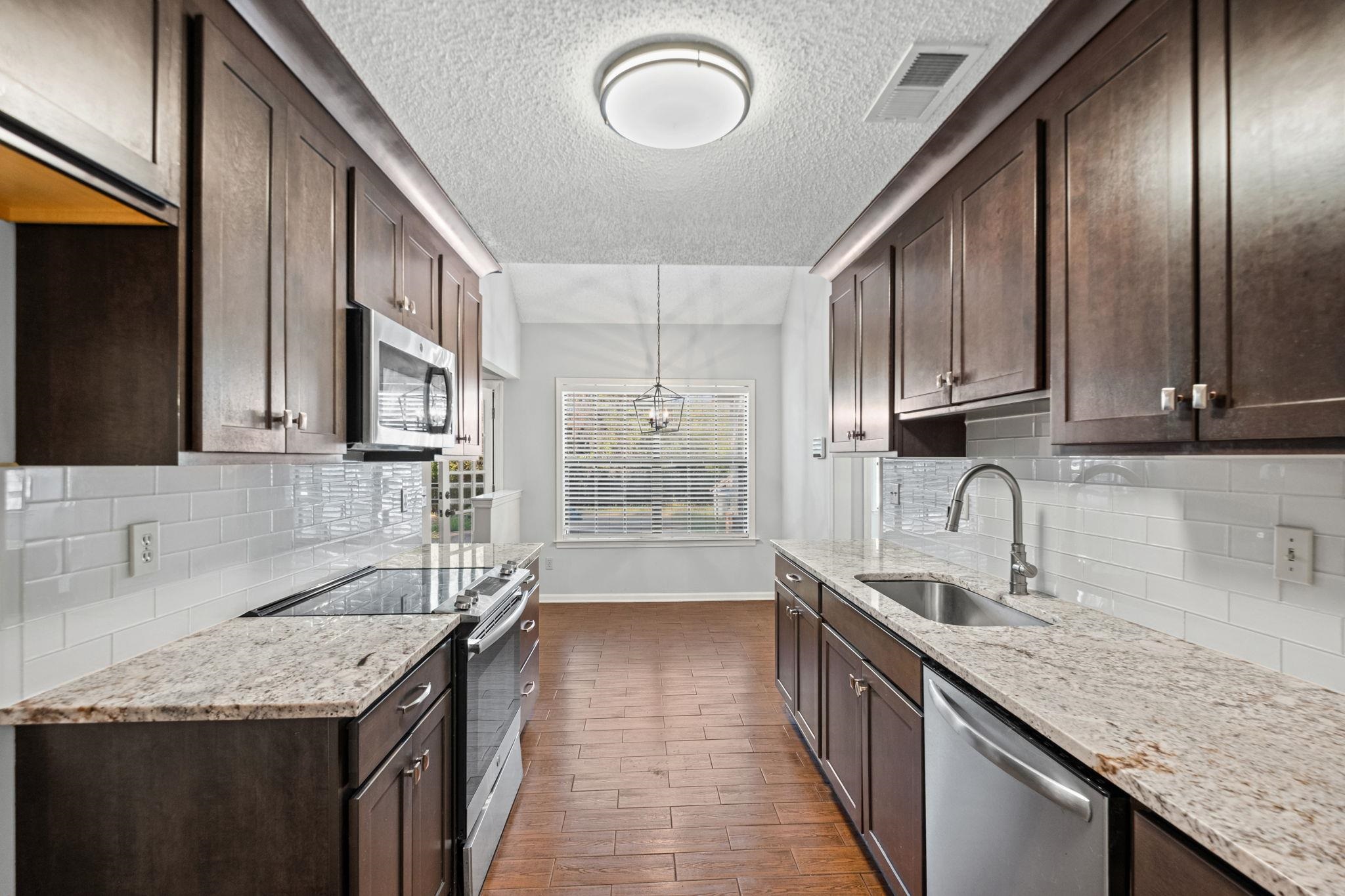 7770 Juniper Cv Property Photo 7