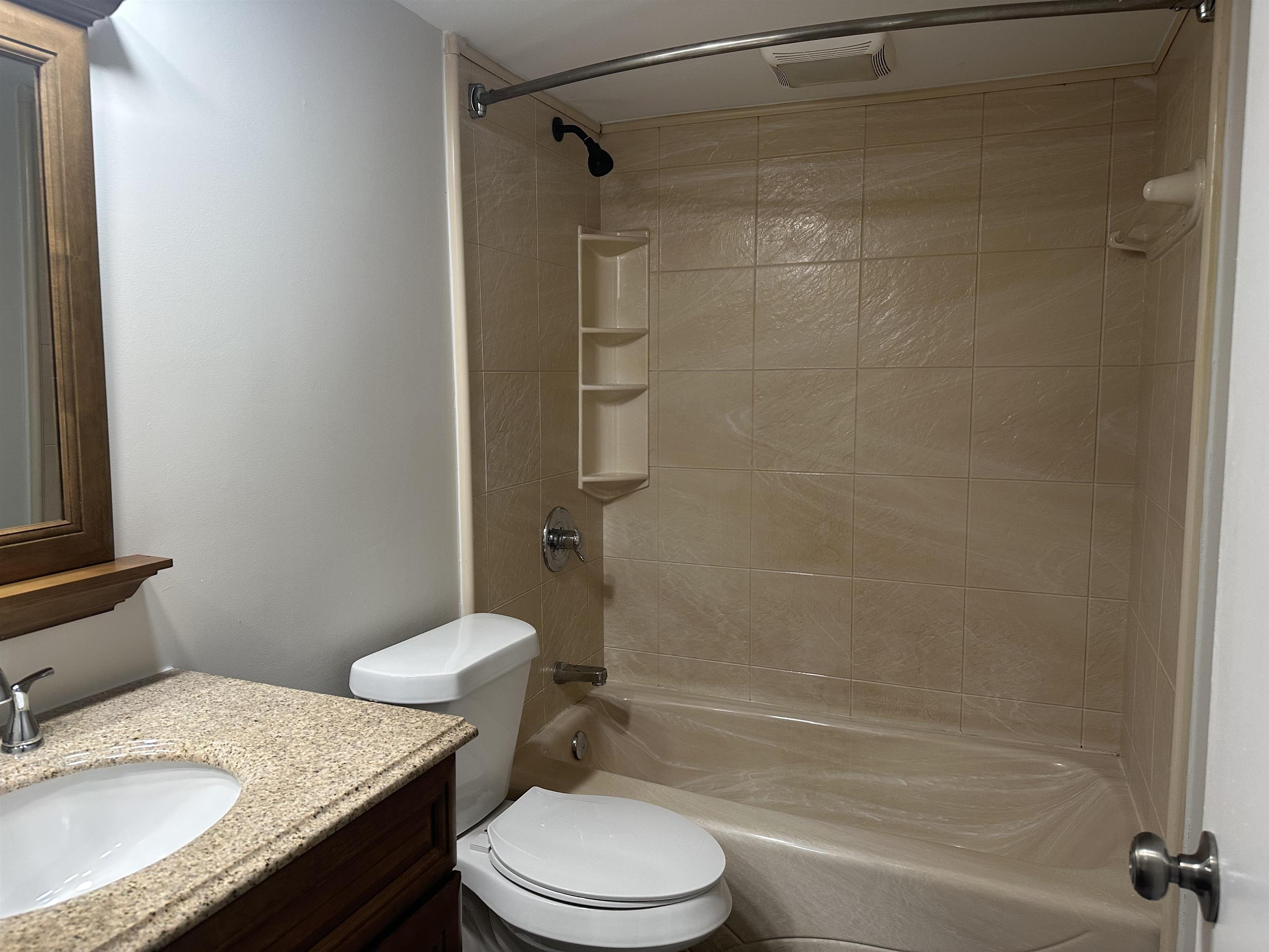 1207 Chamberlain Dr 102 Property Photo 12