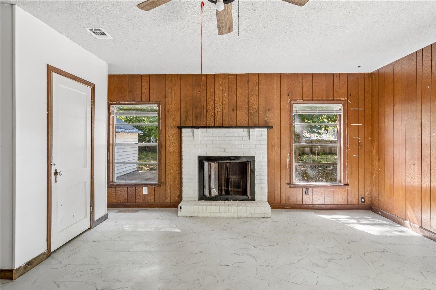 3847 Faxon Ave Property Photo 14