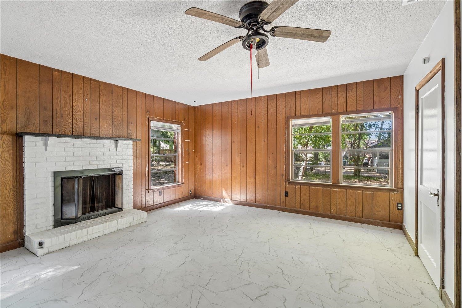 3847 Faxon Ave Property Photo 15