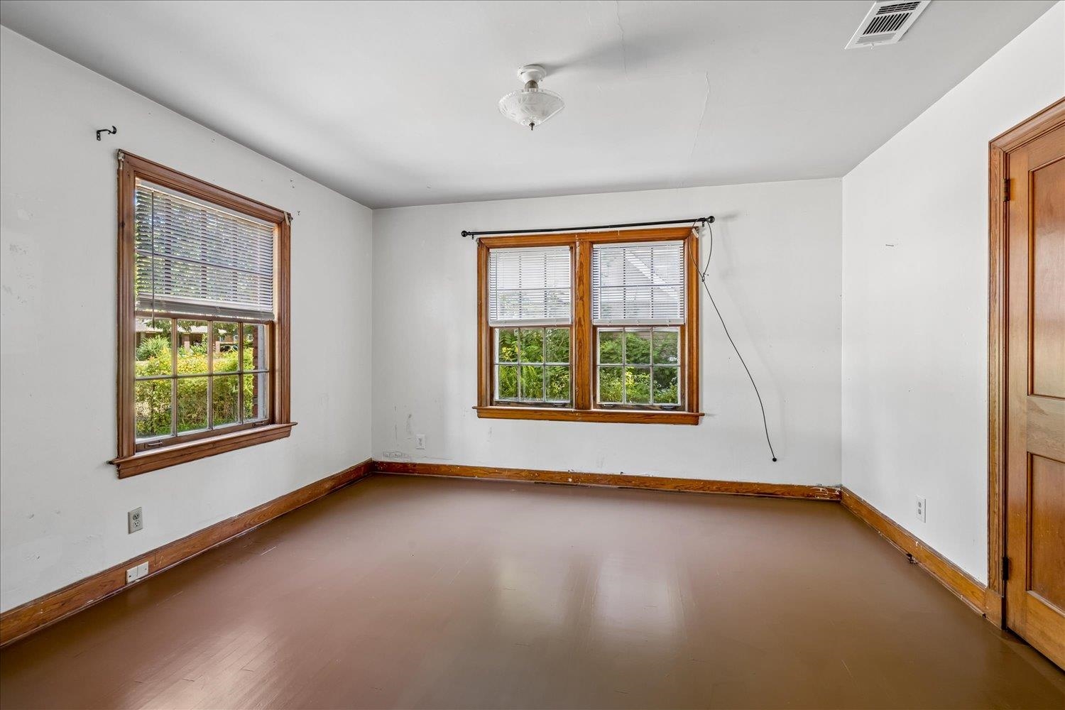 3847 Faxon Ave Property Photo 23