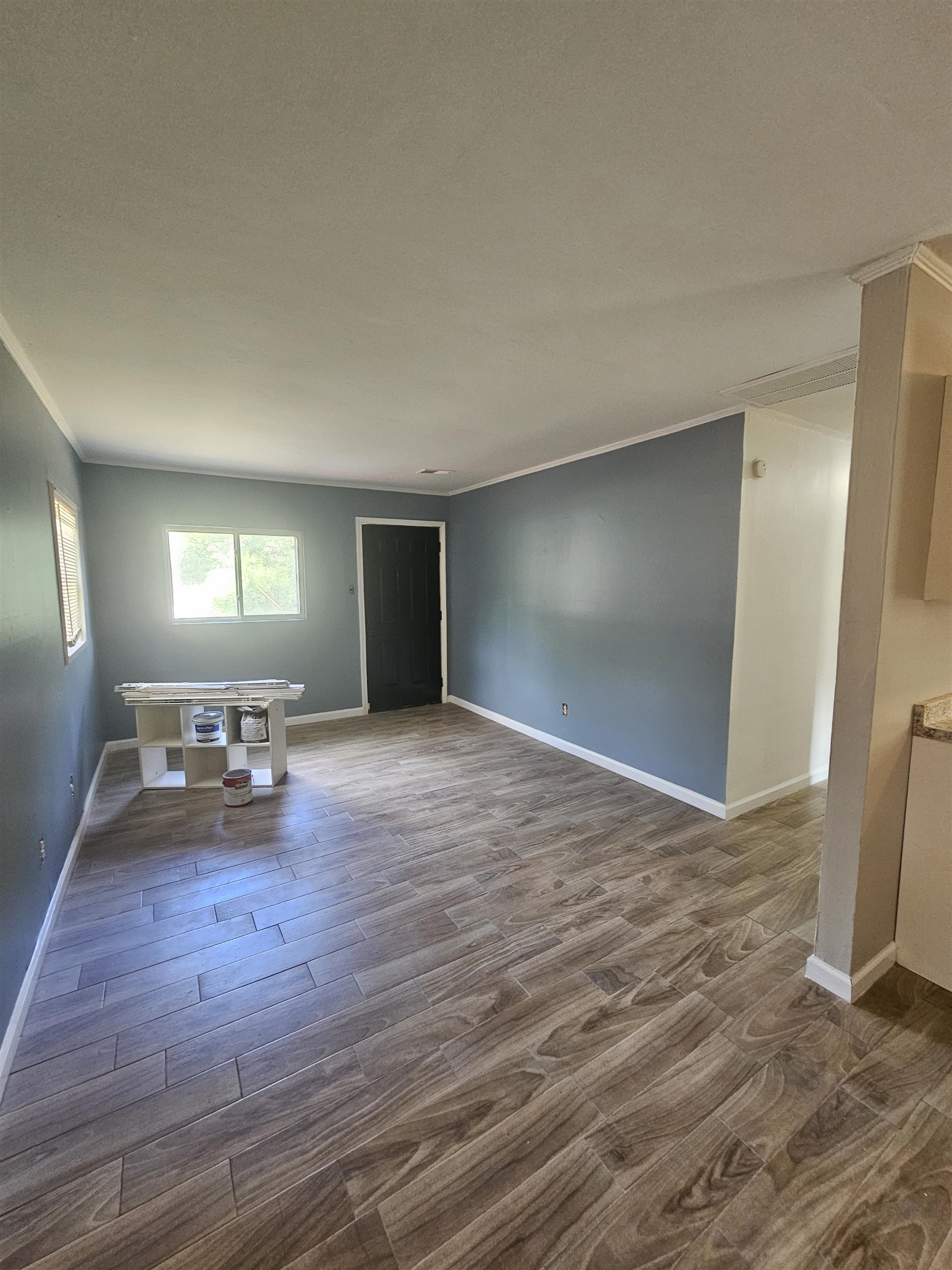 657 Delta St Property Photo 2