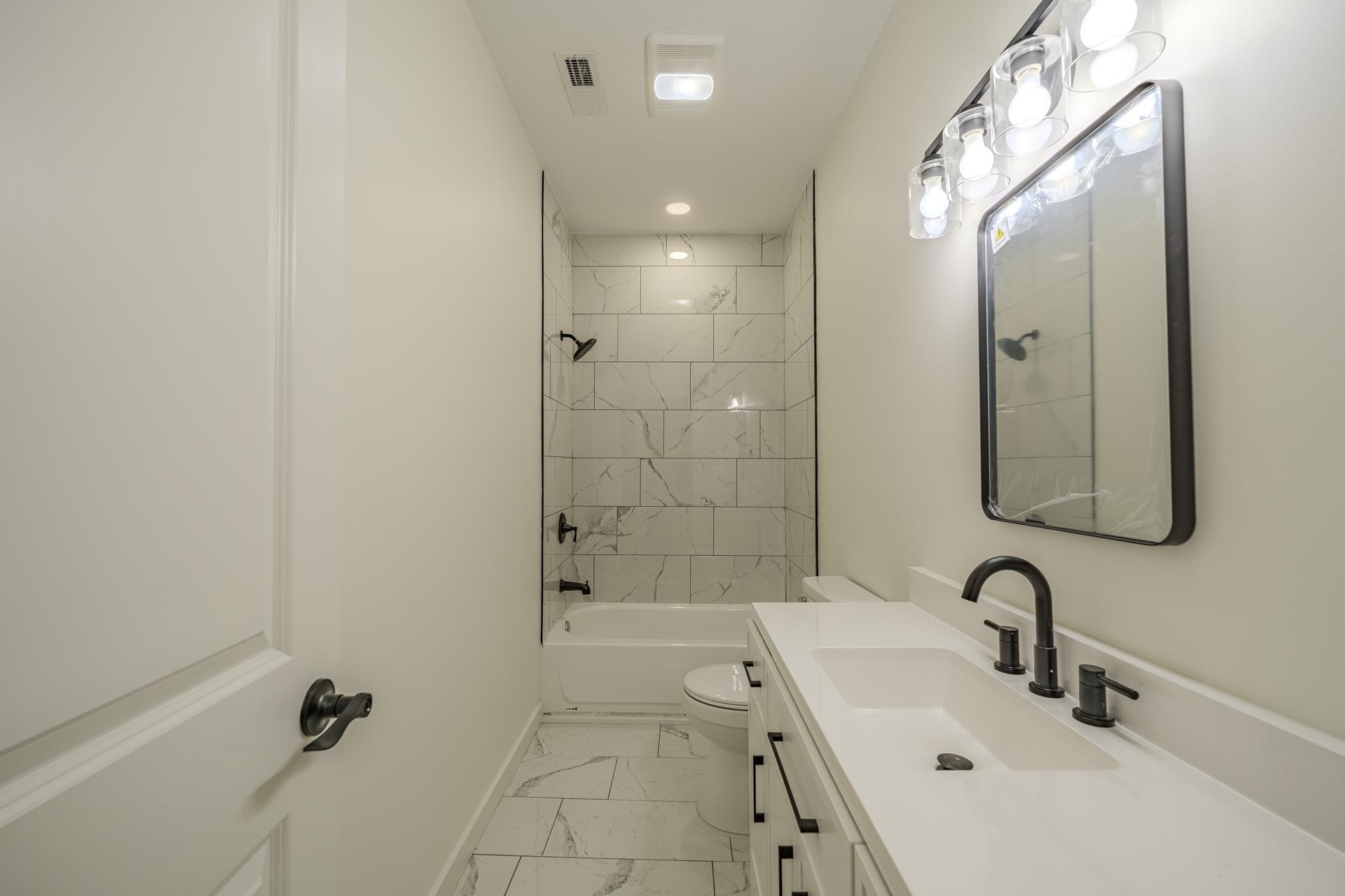 900 Pinhook Dr Property Photo 19