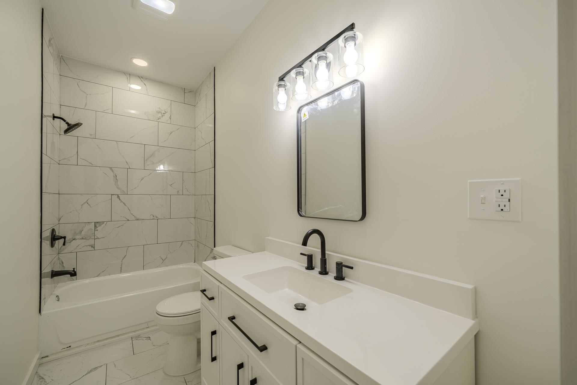 900 Pinhook Dr Property Photo 20