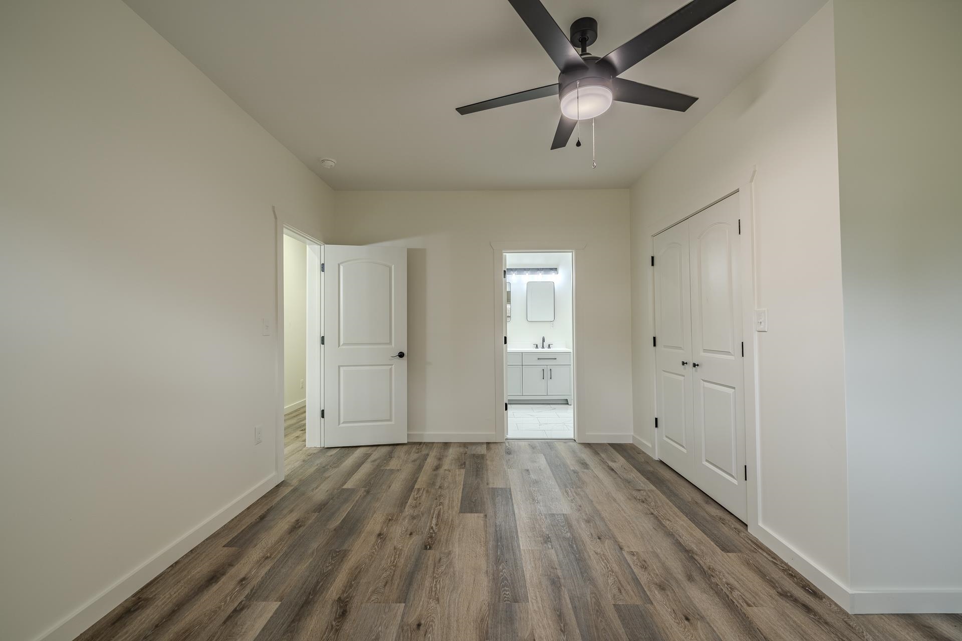 900 Pinhook Dr Property Photo 22