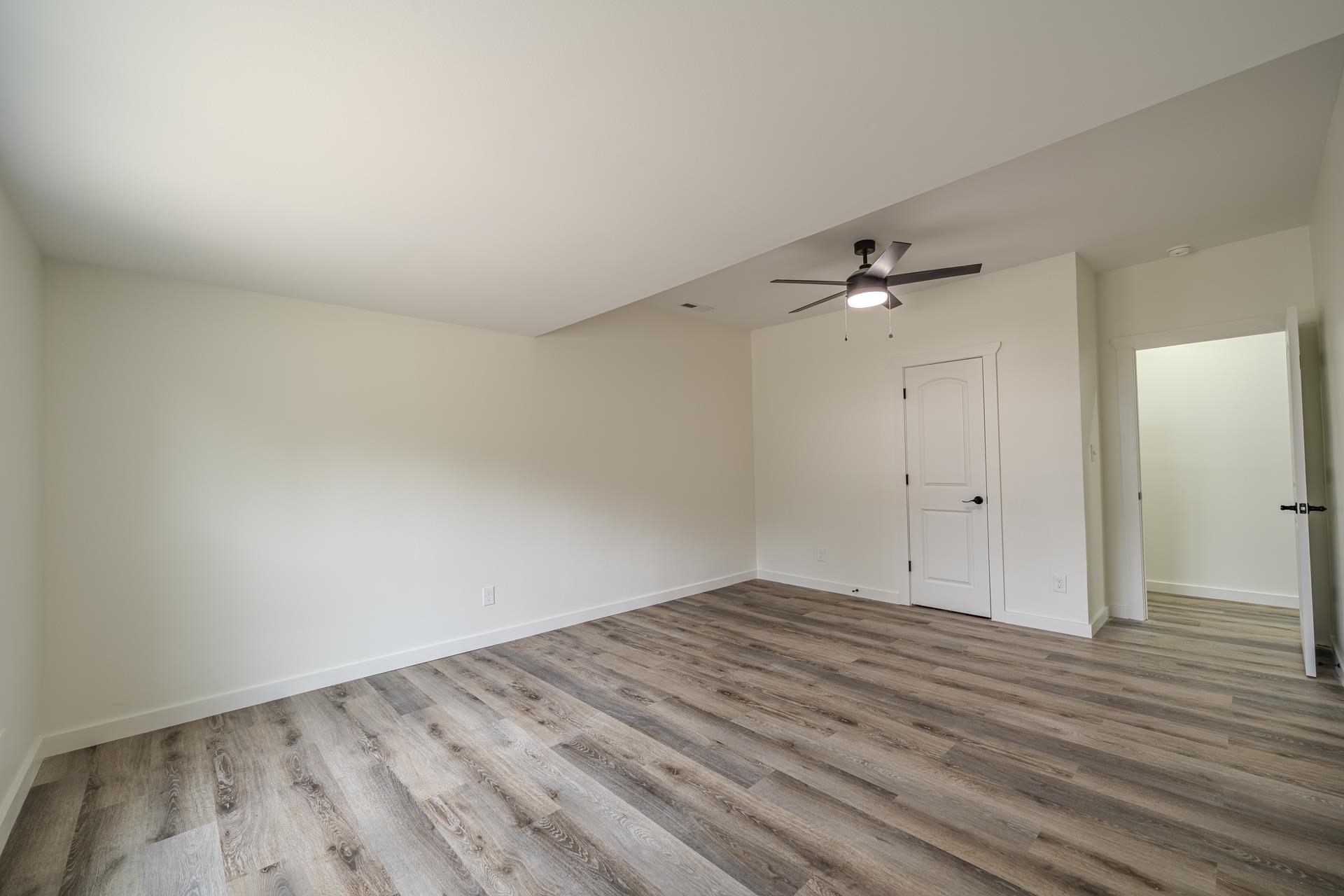 900 Pinhook Dr Property Photo 26