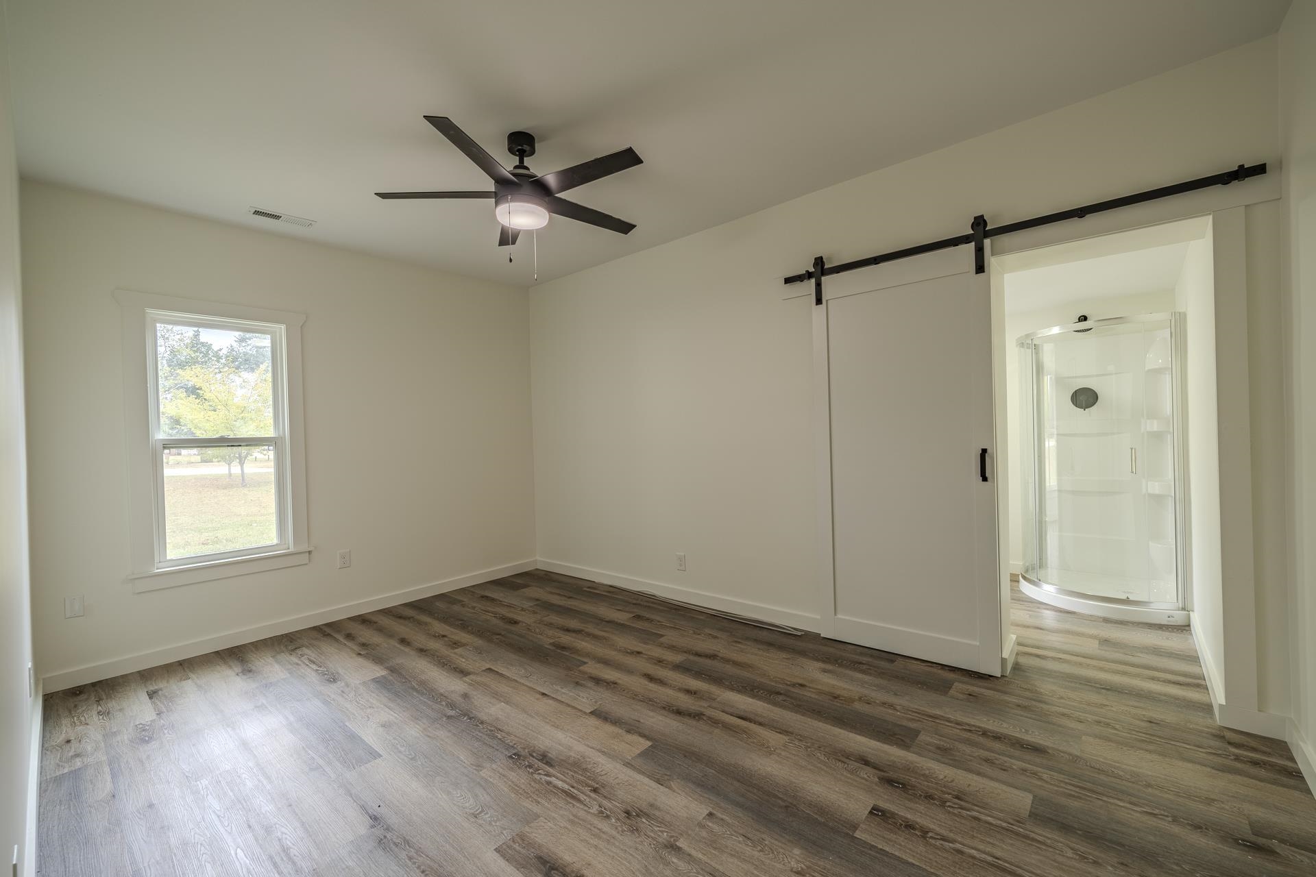 900 Pinhook Dr Property Photo 27