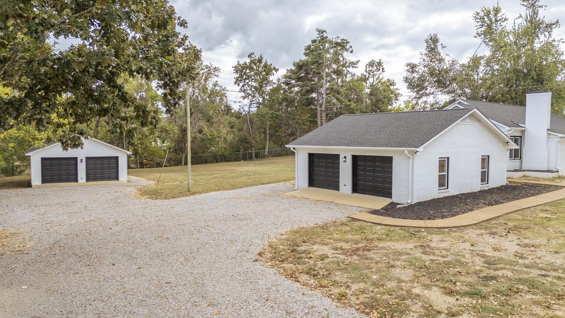 900 Pinhook Dr Property Photo 33