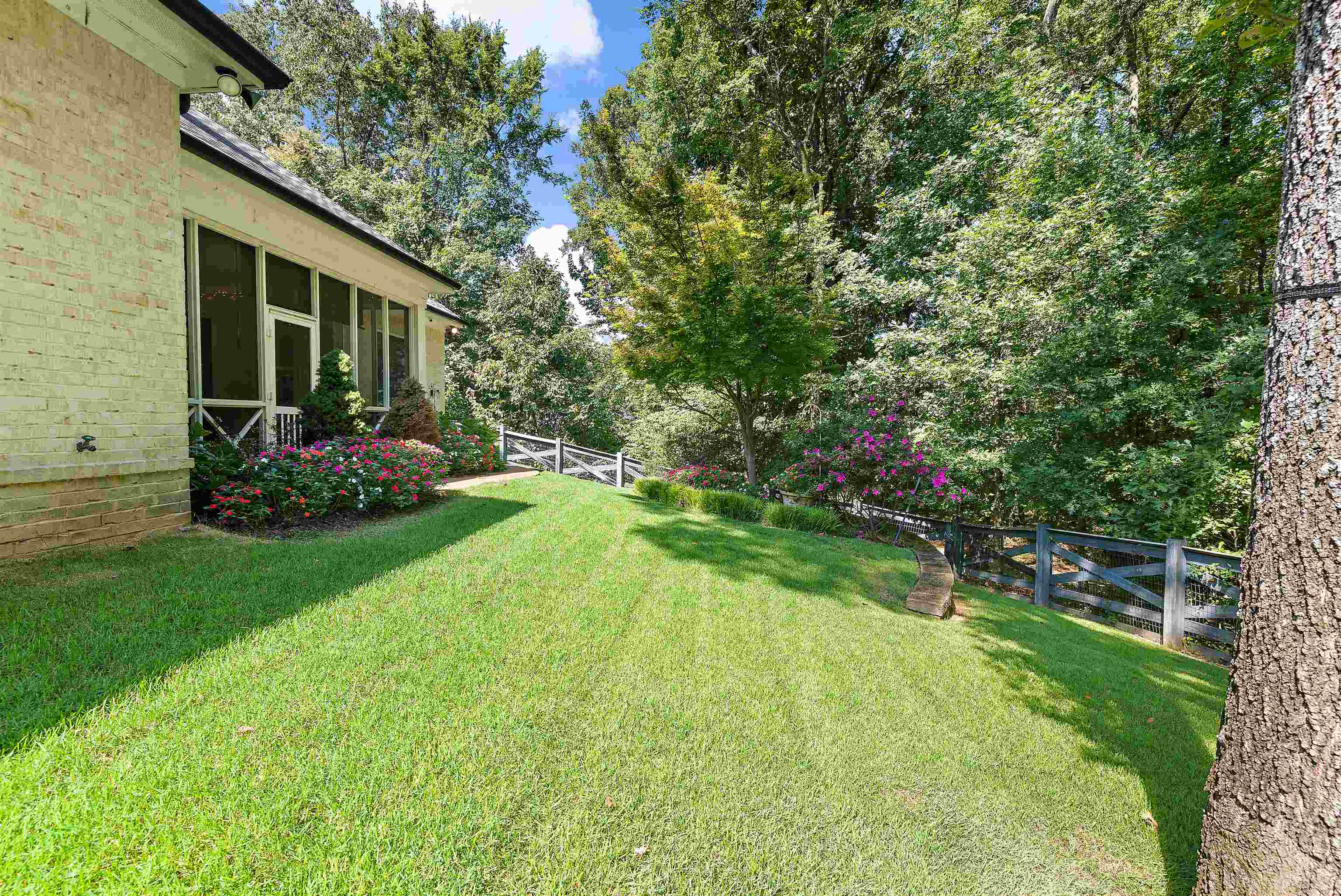 10204 Maple Run Dr Property Photo 36