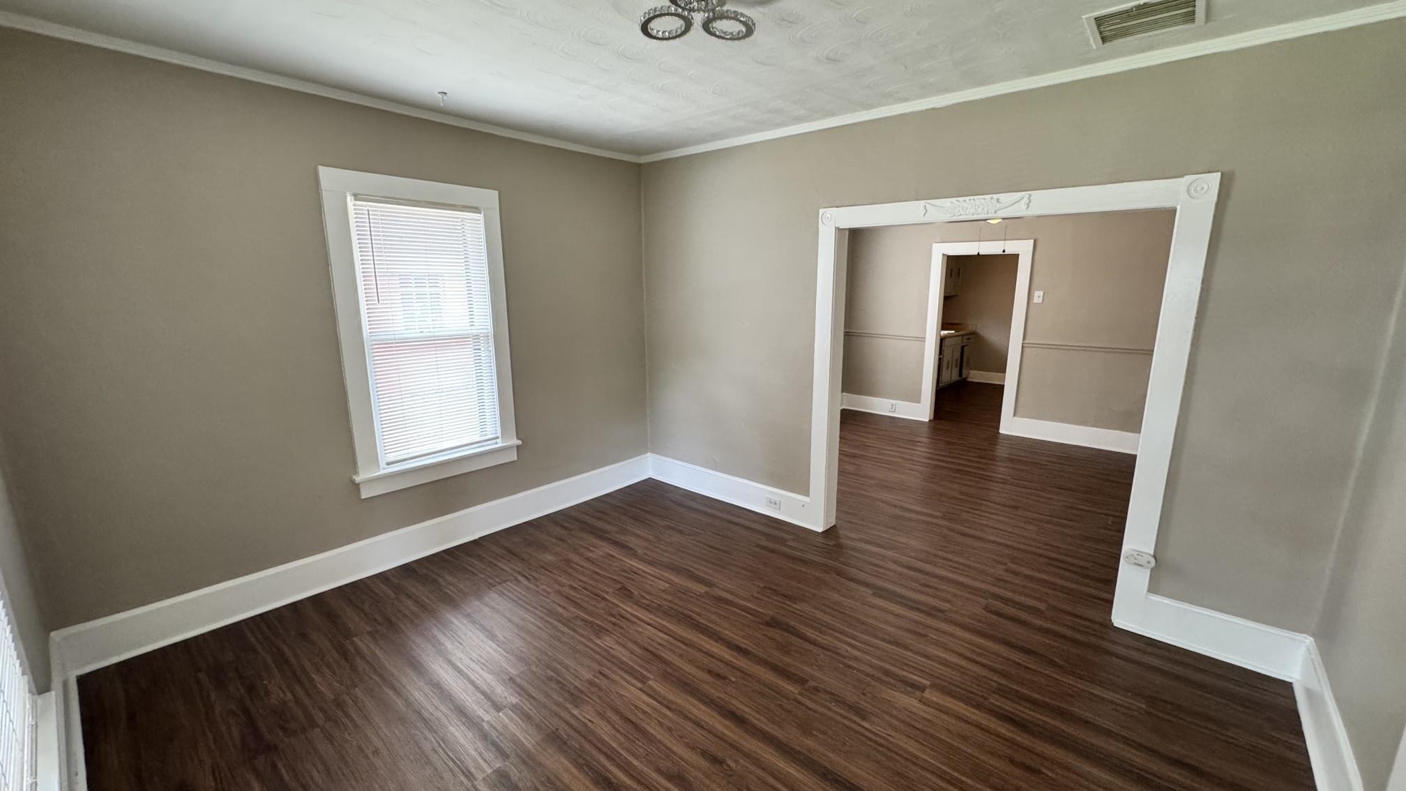3644 Faxon Ave Property Photo 2