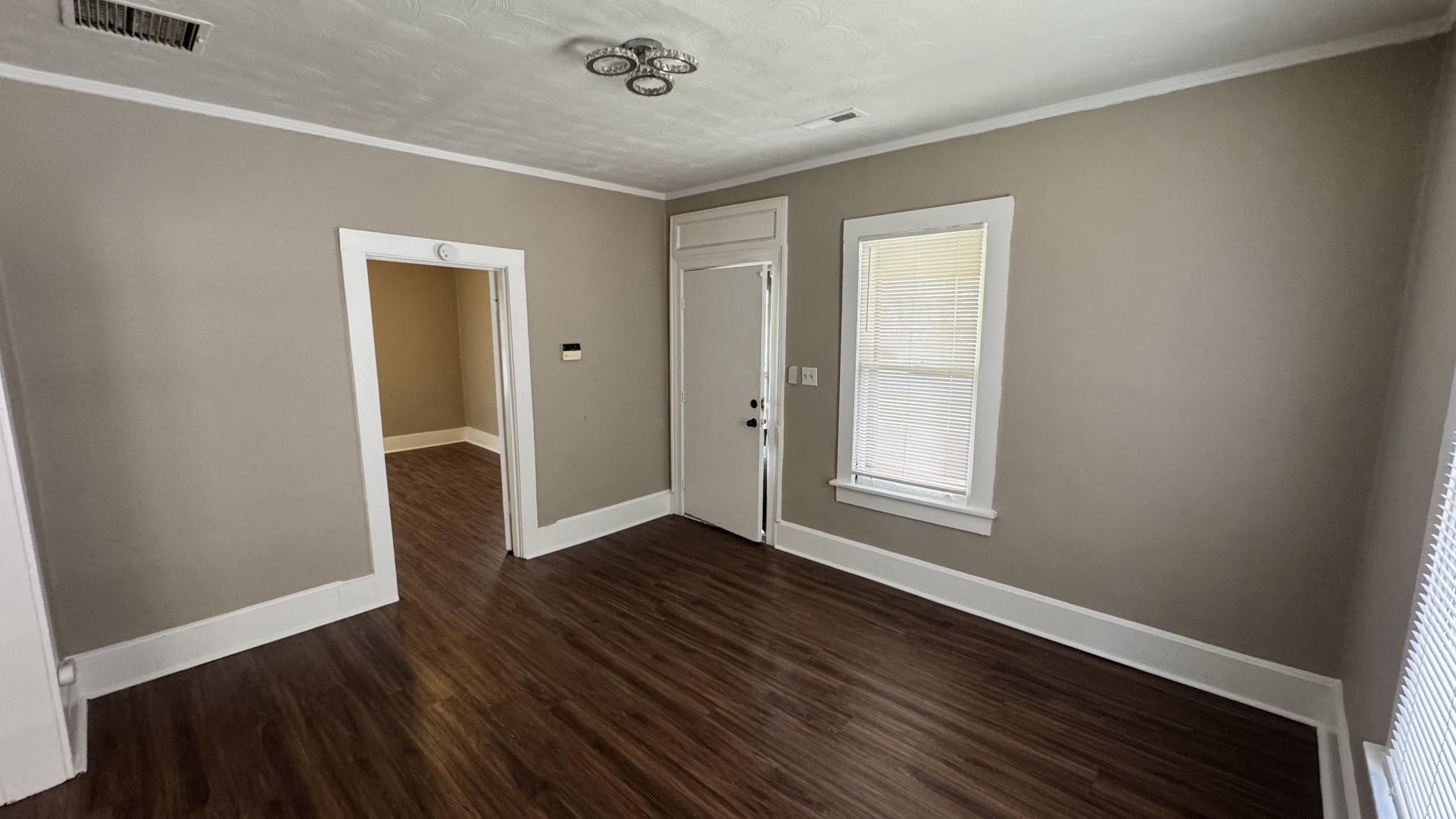 3644 Faxon Ave Property Photo 3